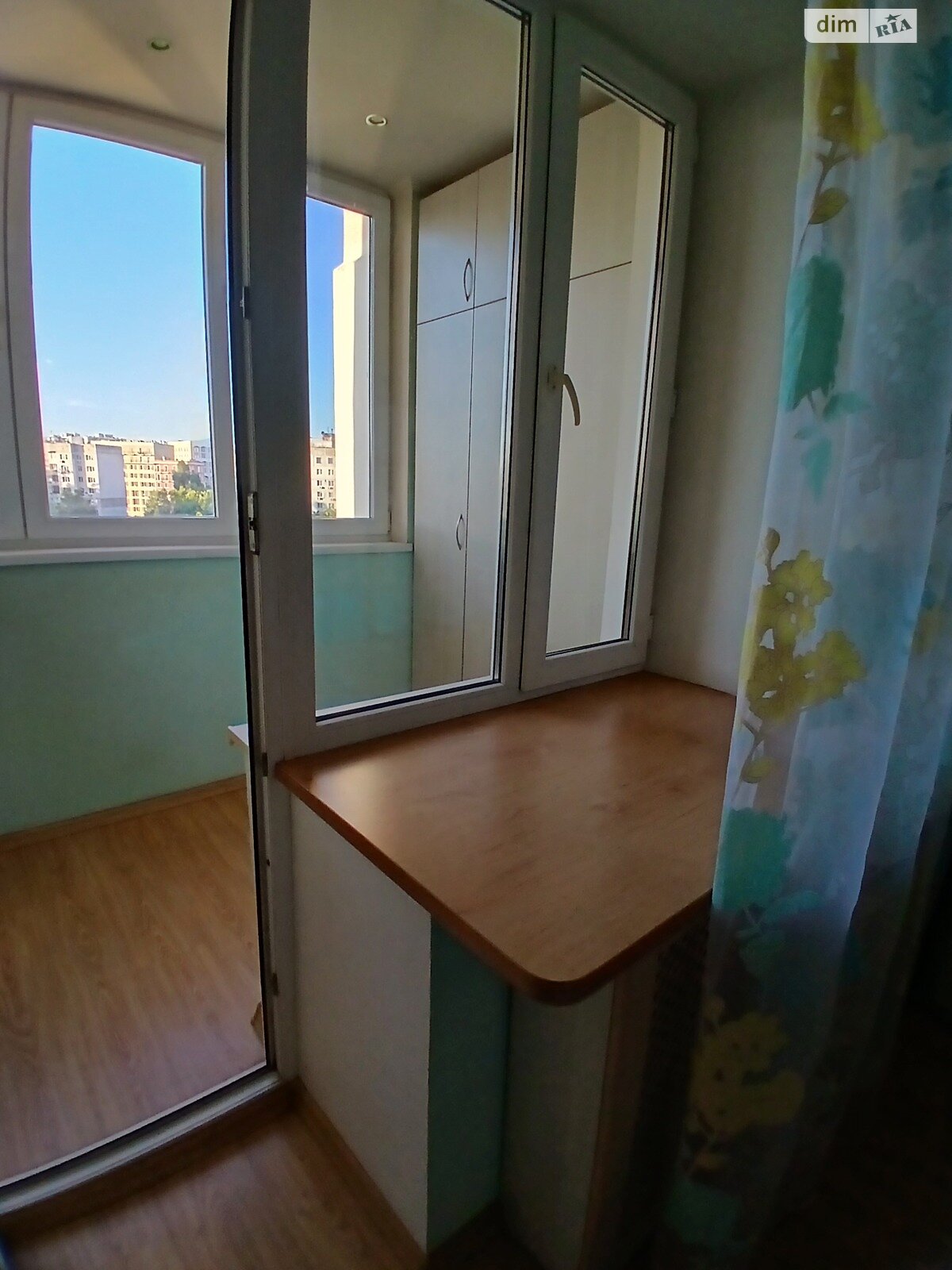 трехкомнатная квартира в Одессе, район Вузовский, на ул. Тополевая 26 в аренду на долгий срок помесячно фото 1 трехкомнатная квартира в Одессе, район Вузовский, на ул. Тополевая 26 в аренду на долгий срок помесячно фото 1