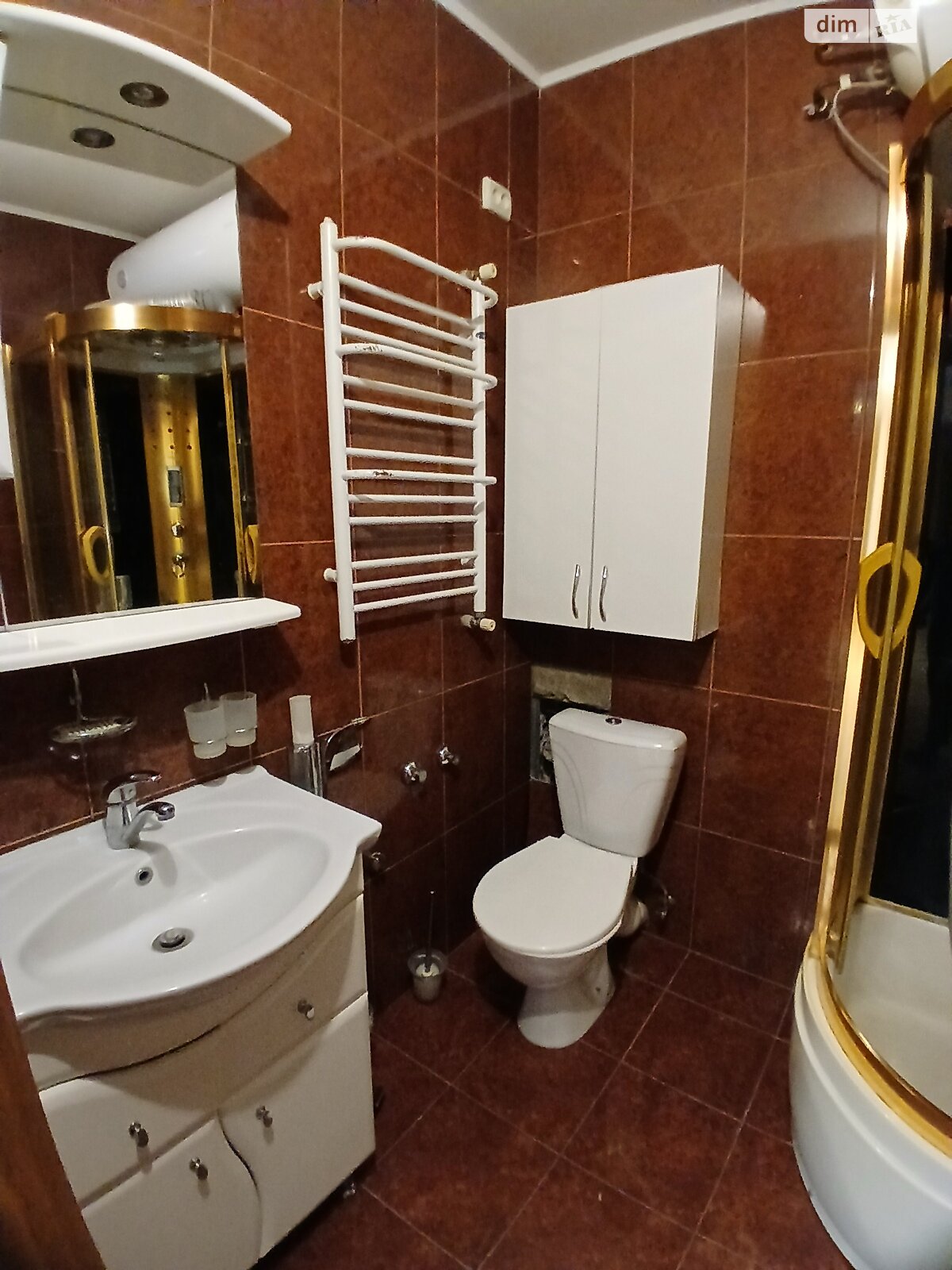 трехкомнатная квартира в Одессе, район Вузовский, на ул. Тополевая 26 в аренду на долгий срок помесячно фото 1 трехкомнатная квартира в Одессе, район Вузовский, на ул. Тополевая 26 в аренду на долгий срок помесячно фото 1