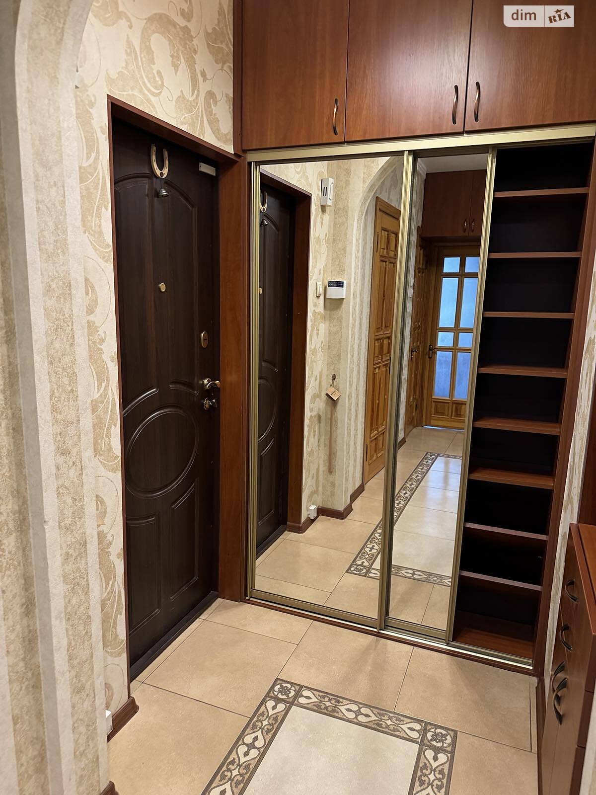 двокімнатна квартира в Одесі, район Південний, на вул. Академіка Корольова 122 в довготривалу оренду помісячно фото 1 двокімнатна квартира в Одесі, район Південний, на вул. Академіка Корольова 122 в довготривалу оренду помісячно фото 1