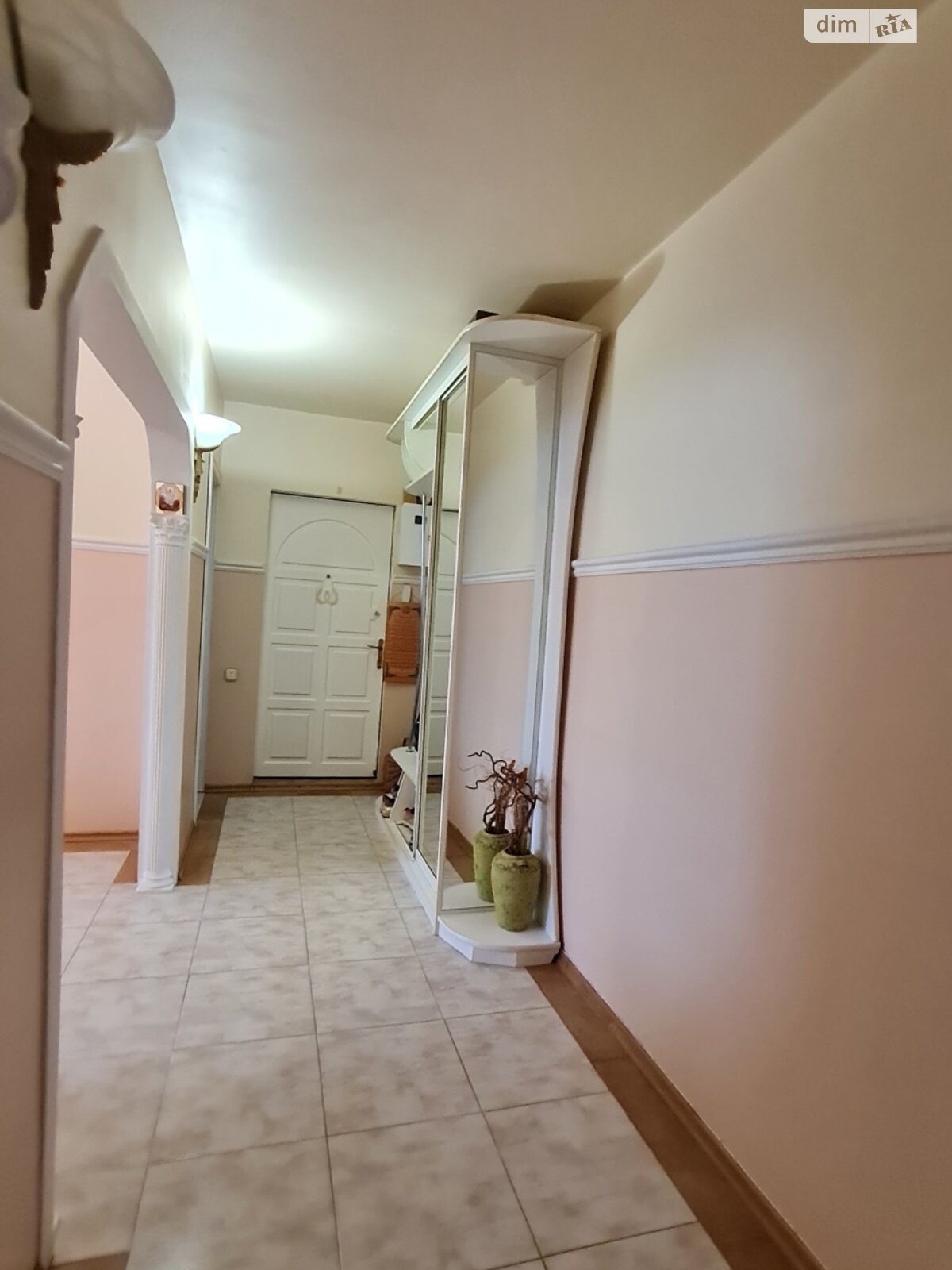 двокімнатна квартира в Одесі, район Київський, на вул. Академіка Корольова 81 в довготривалу оренду помісячно фото 1 двокімнатна квартира в Одесі, район Київський, на вул. Академіка Корольова 81 в довготривалу оренду помісячно фото 1