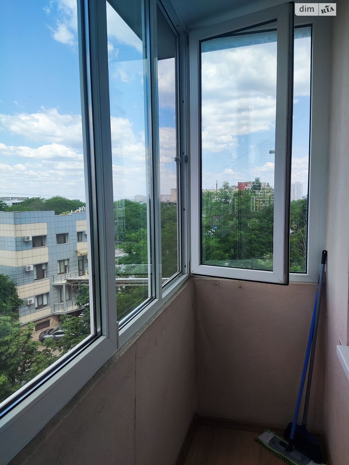 однокомнатная квартира в Одессе, район Южный, на ул. Семьи Глодан 41 в аренду на долгий срок помесячно фото 1 однокомнатная квартира в Одессе, район Южный, на ул. Семьи Глодан 41 в аренду на долгий срок помесячно фото 1