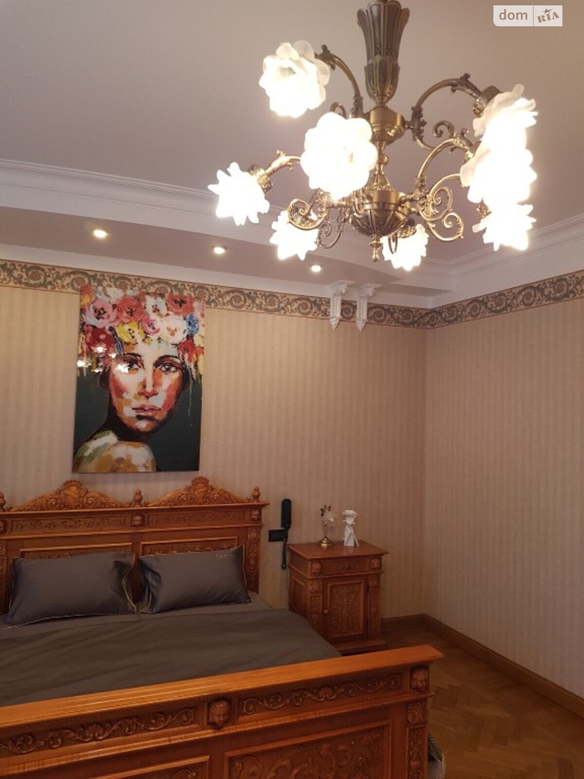 четырехкомнатная квартира с мебелью в Одессе, район Приморский, на бул. Французский 29 в аренду на долгий срок помесячно фото 1