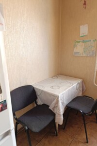 двокімнатна квартира в Петропавлівській Борщагівці, на вул. Шкільна 15 в довготривалу оренду помісячно фото 2