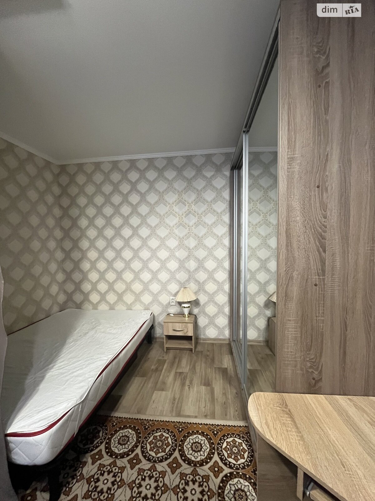 однокімнатна квартира в Полтаві, район Сади 2, на вул. Юрія Побєдоносцева 10 в довготривалу оренду помісячно фото 1 однокімнатна квартира в Полтаві, район Сади 2, на вул. Юрія Побєдоносцева 10 в довготривалу оренду помісячно фото 1