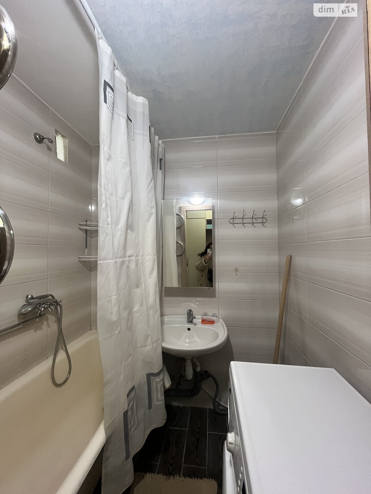 однокімнатна квартира в Полтаві, район Сади 2, на вул. Юрія Побєдоносцева 10 в довготривалу оренду помісячно фото 1 однокімнатна квартира в Полтаві, район Сади 2, на вул. Юрія Побєдоносцева 10 в довготривалу оренду помісячно фото 1