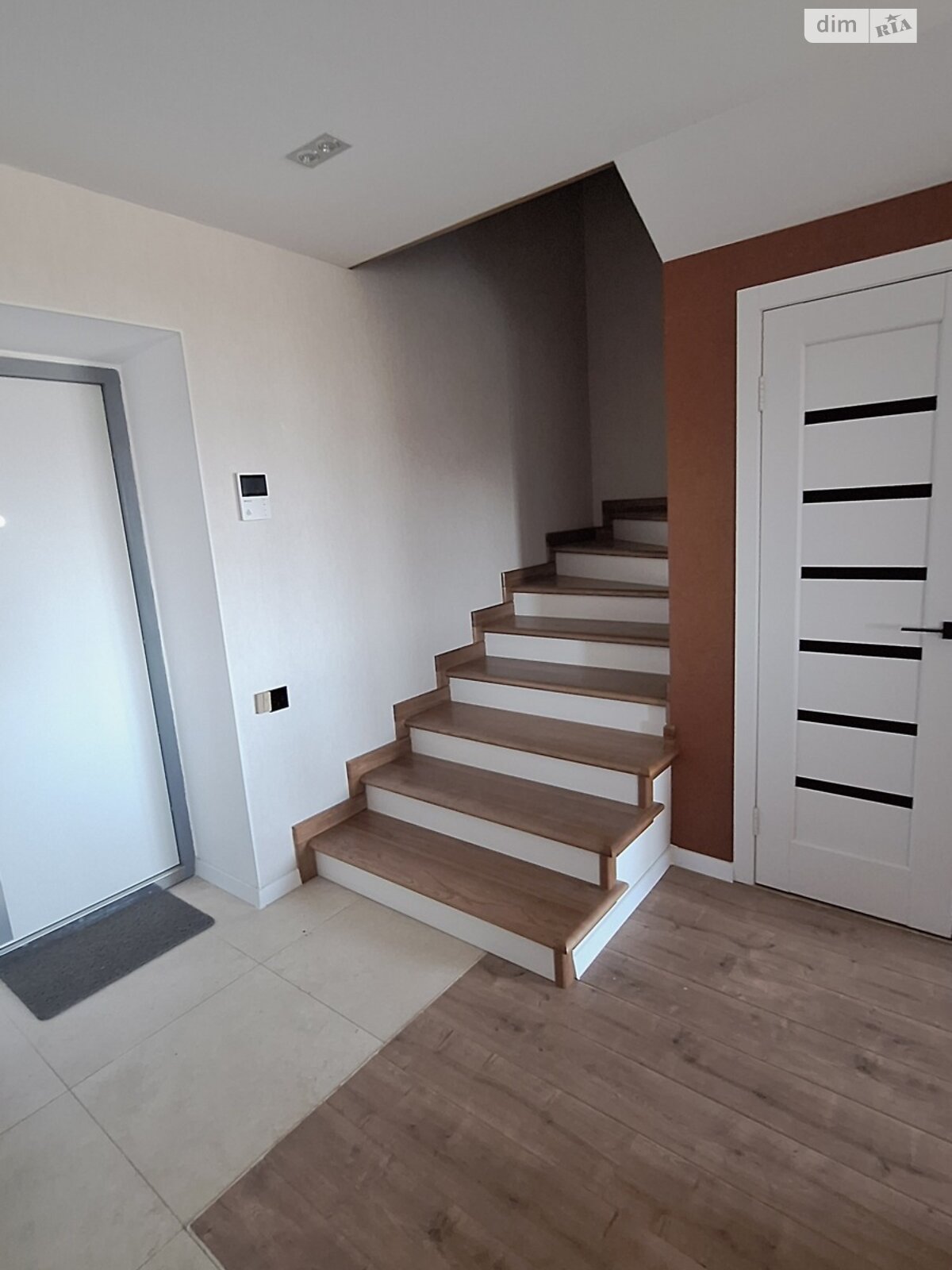 однокімнатна квартира в Полтаві, район Сади 3 (Огнівка), на бул. Боровиковського в довготривалу оренду помісячно фото 1