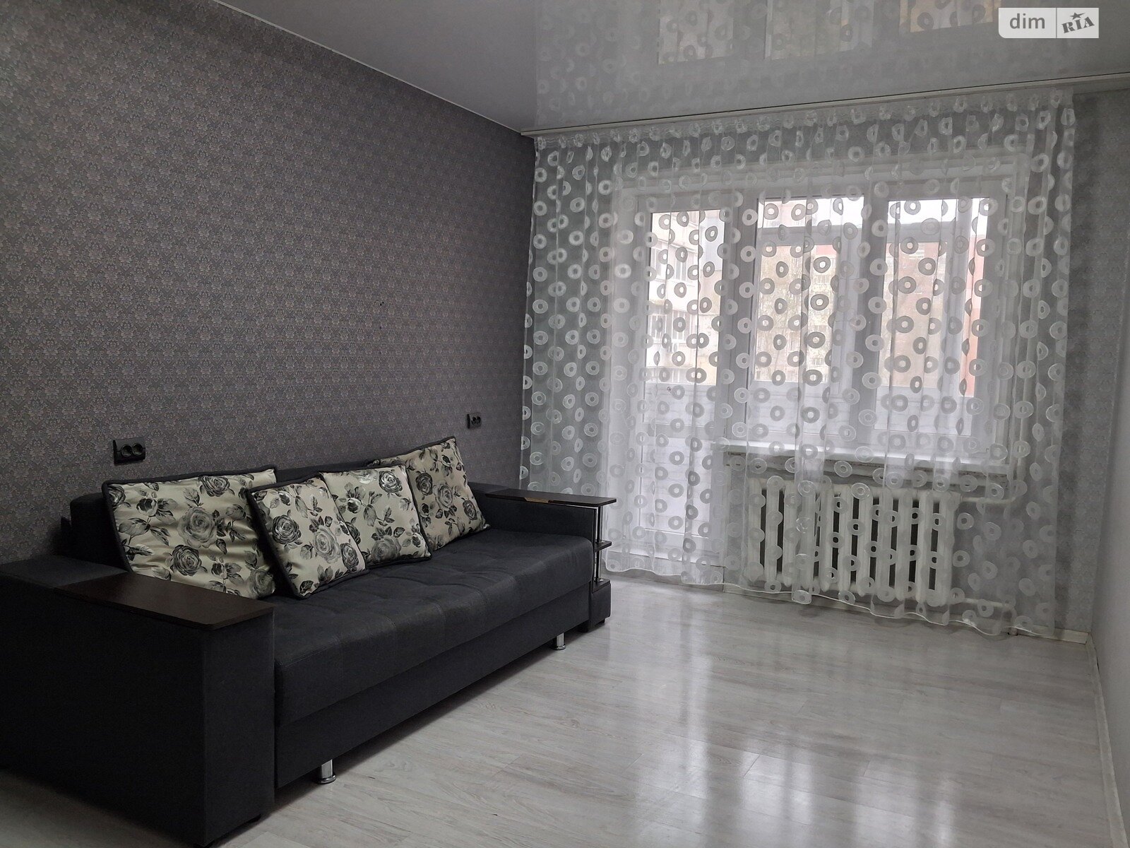 однокімнатна квартира в Полтаві, район Сади 3 (Огнівка), на бул. Боровиковського 9 в довготривалу оренду помісячно фото 1