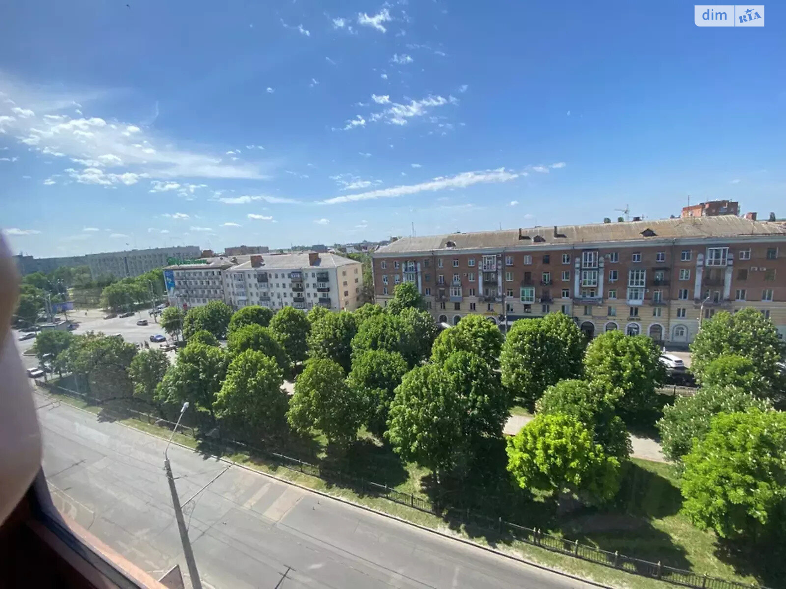 трикімнатна квартира в Полтаві, район Шевченківський (Жовтневий), на вул. Соборності 50 в довготривалу оренду помісячно фото 1 трикімнатна квартира в Полтаві, район Шевченківський (Жовтневий), на вул. Соборності 50 в довготривалу оренду помісячно фото 1