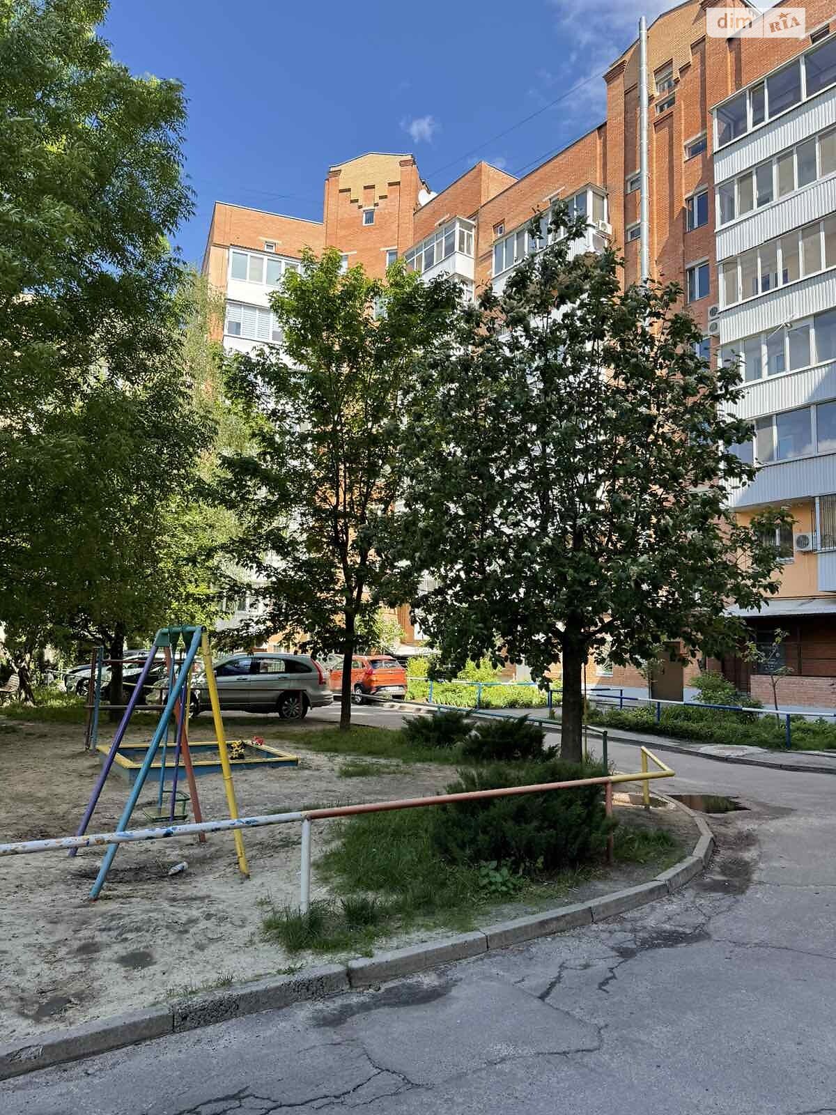 трехкомнатная квартира в Полтаве, район Центр, на ул. Черновола Вячеслава в аренду на долгий срок помесячно фото 1 трехкомнатная квартира в Полтаве, район Центр, на ул. Черновола Вячеслава в аренду на долгий срок помесячно фото 1