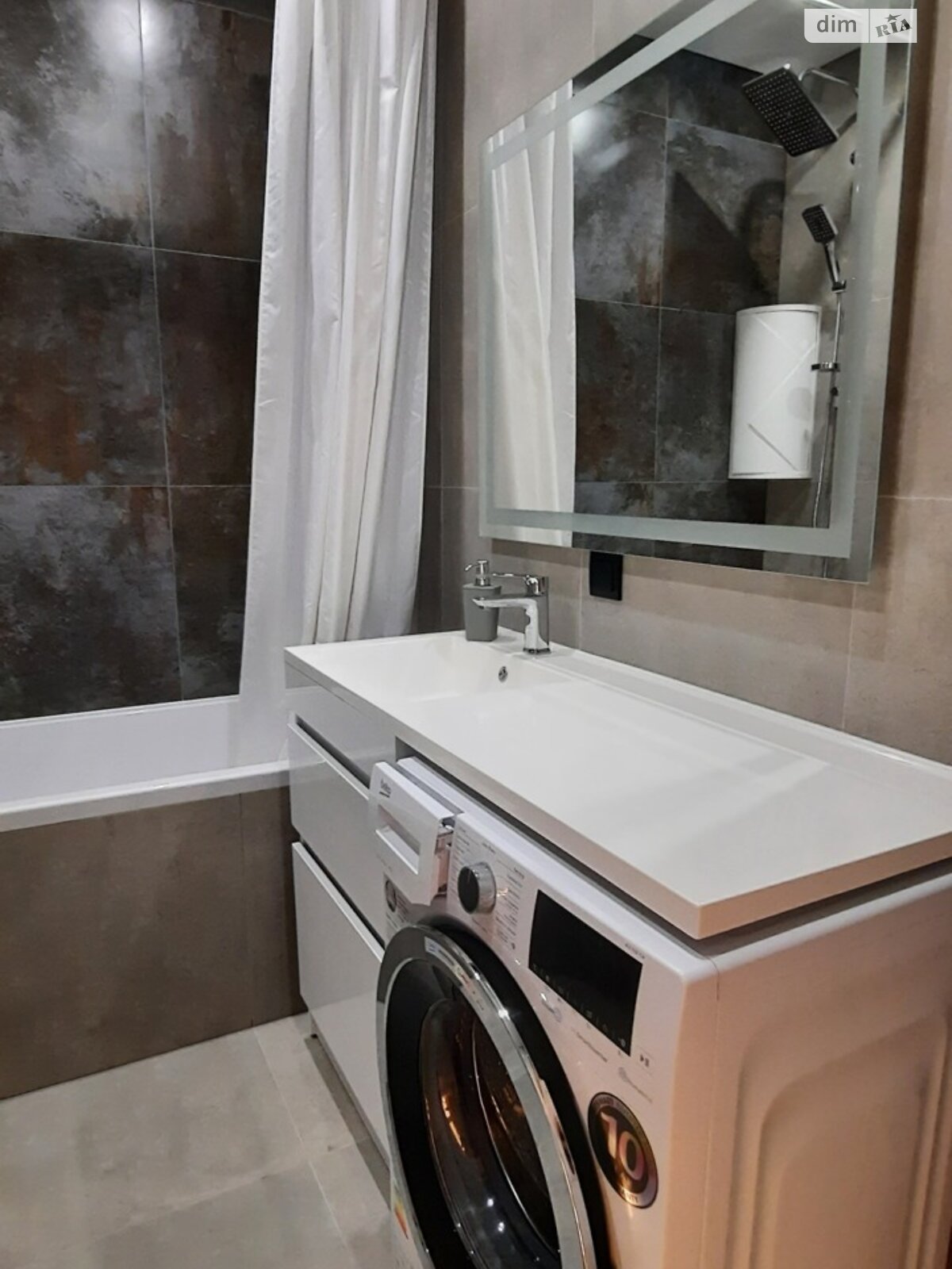 однокімнатна квартира в Полтаві, район Центр, на вул. Григорія Левченка 2 в довготривалу оренду помісячно фото 1 однокімнатна квартира в Полтаві, район Центр, на вул. Григорія Левченка 2 в довготривалу оренду помісячно фото 1