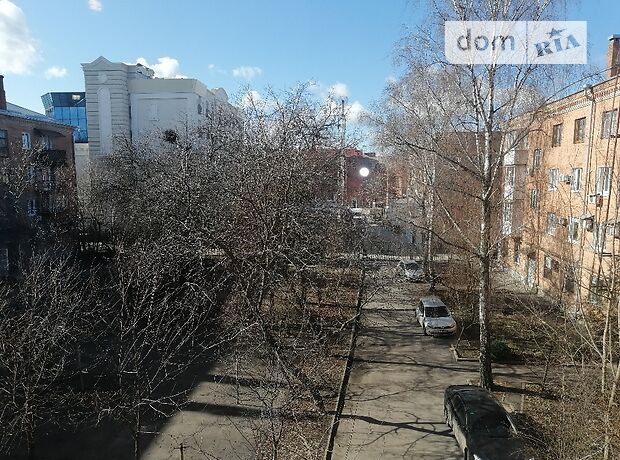 двухкомнатная квартира с мебелью в Полтаве, район Центр, на ул. Соборности (Октябрьская) в аренду на долгий срок помесячно фото 1 двухкомнатная квартира с мебелью в Полтаве, район Центр, на ул. Соборности (Октябрьская) в аренду на долгий срок помесячно фото 1