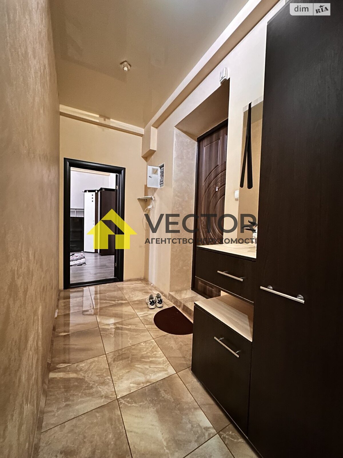 двухкомнатная квартира в Полтаве, район Центр, на ул. Соборности в аренду на долгий срок помесячно фото 1