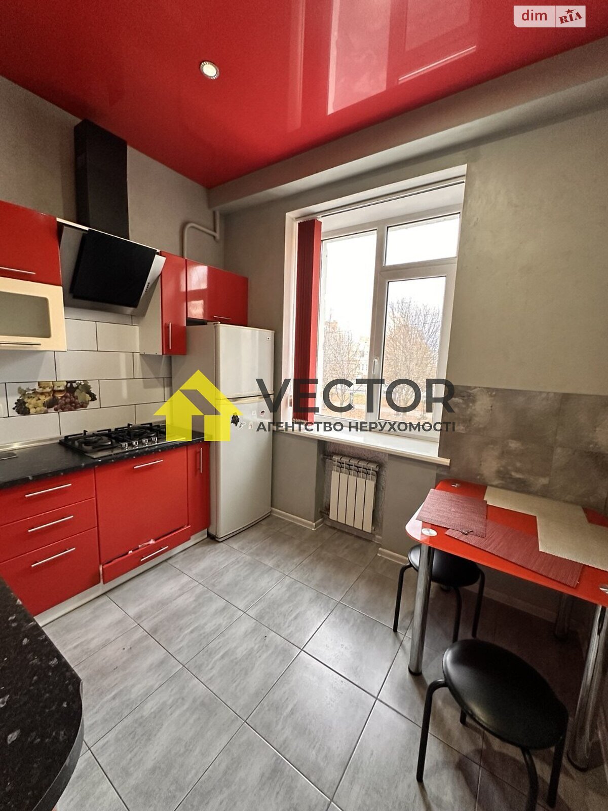 двухкомнатная квартира в Полтаве, район Центр, на ул. Соборности в аренду на долгий срок помесячно фото 1