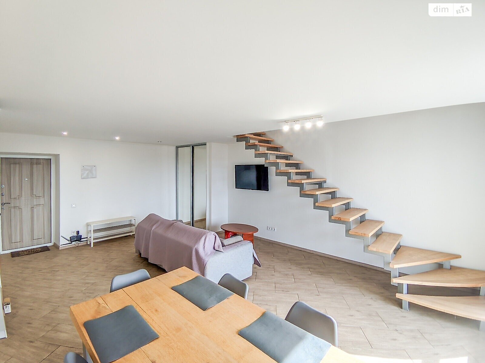 двухкомнатная квартира в Полтаве, район Центр, на ул. Украинской Повстанской Армии 36А в аренду на долгий срок помесячно фото 1 двухкомнатная квартира в Полтаве, район Центр, на ул. Украинской Повстанской Армии 36А в аренду на долгий срок помесячно фото 1