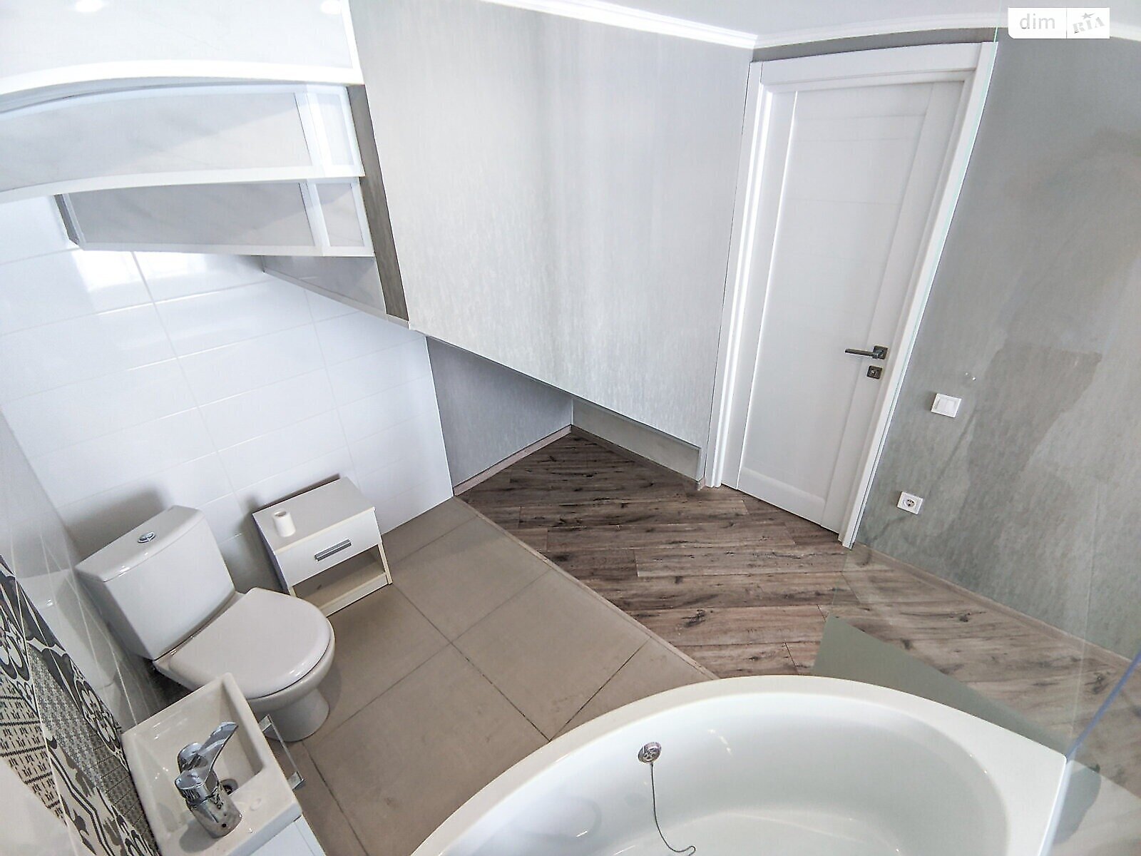 двухкомнатная квартира в Полтаве, район Центр, на ул. Украинской Повстанской Армии 36А в аренду на долгий срок помесячно фото 1 двухкомнатная квартира в Полтаве, район Центр, на ул. Украинской Повстанской Армии 36А в аренду на долгий срок помесячно фото 1