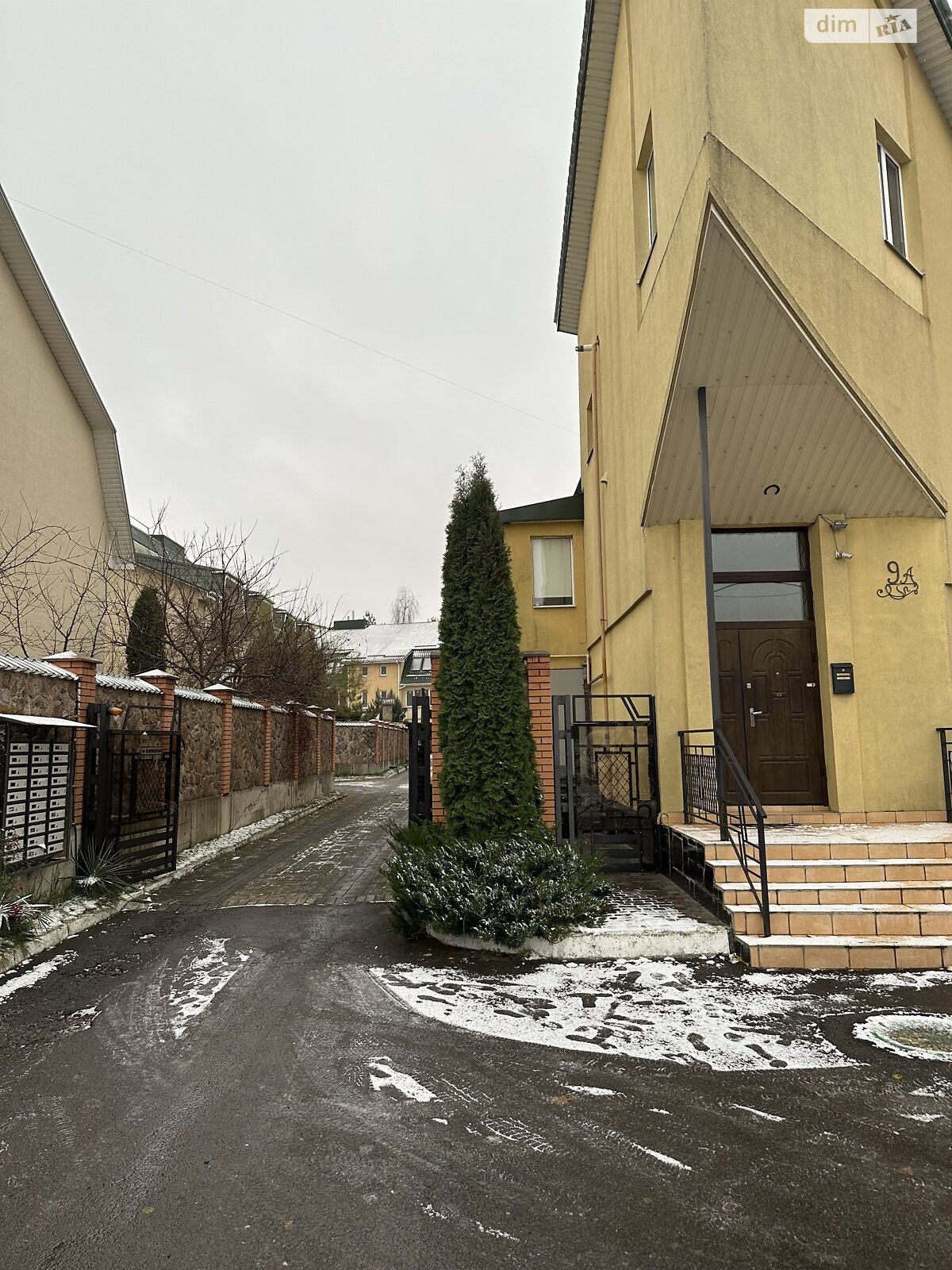 двокімнатна квартира в Рівному, район 12-школа, на вул. Буковинська 11 в довготривалу оренду помісячно фото 1 двокімнатна квартира в Рівному, район 12-школа, на вул. Буковинська 11 в довготривалу оренду помісячно фото 1