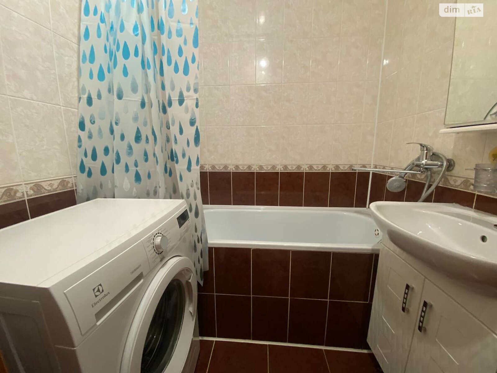 двухкомнатная квартира в Ровно, район 12-школа, на ул. Буковинская 18 в аренду на долгий срок помесячно фото 1