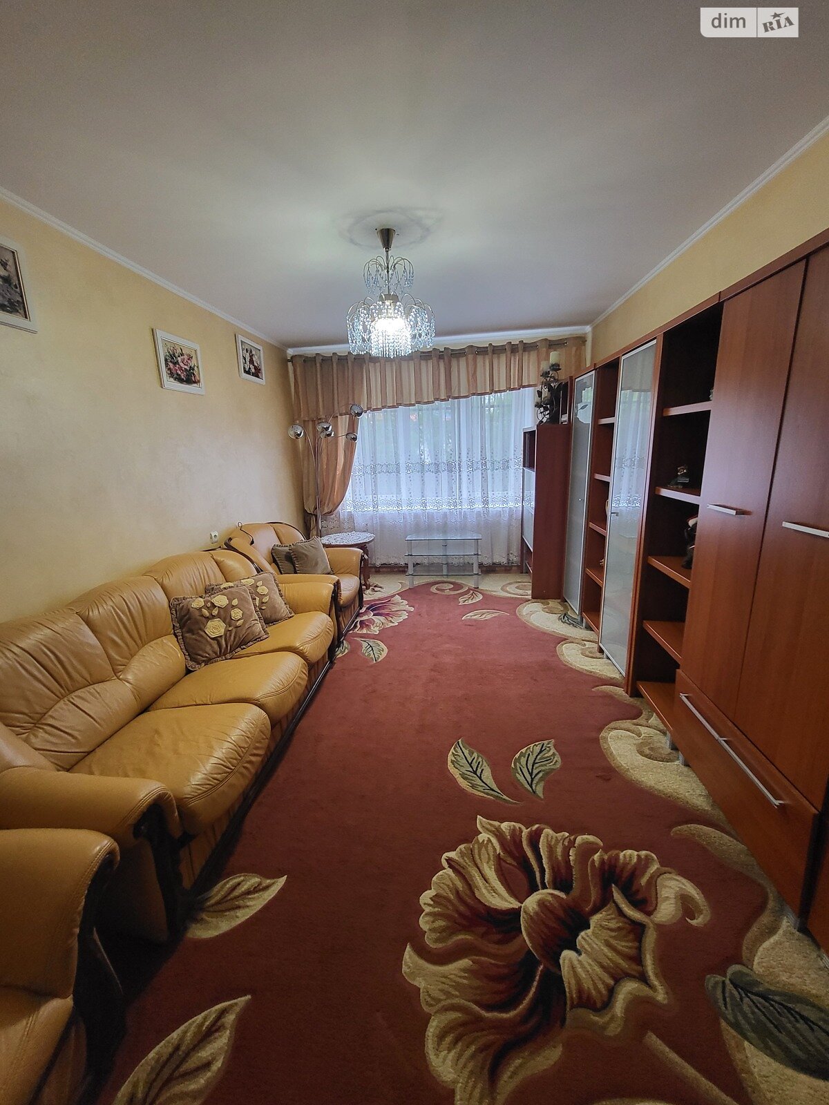 п`ятикімнатна квартира в Рівному, район 12-школа, на вул. Буковинська 18, кв. 1 в довготривалу оренду помісячно фото 1 п`ятикімнатна квартира в Рівному, район 12-школа, на вул. Буковинська 18, кв. 1 в довготривалу оренду помісячно фото 1