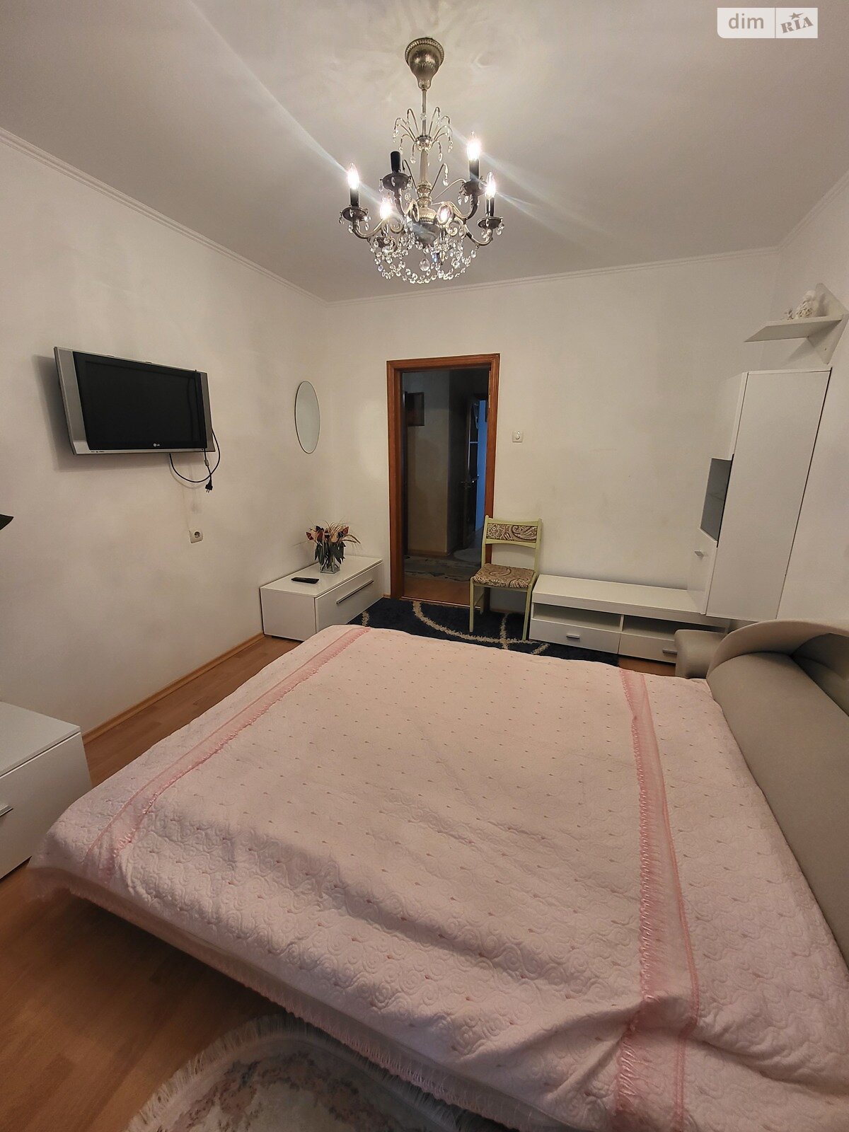 п`ятикімнатна квартира в Рівному, район 12-школа, на вул. Буковинська 18, кв. 1 в довготривалу оренду помісячно фото 1 п`ятикімнатна квартира в Рівному, район 12-школа, на вул. Буковинська 18, кв. 1 в довготривалу оренду помісячно фото 1