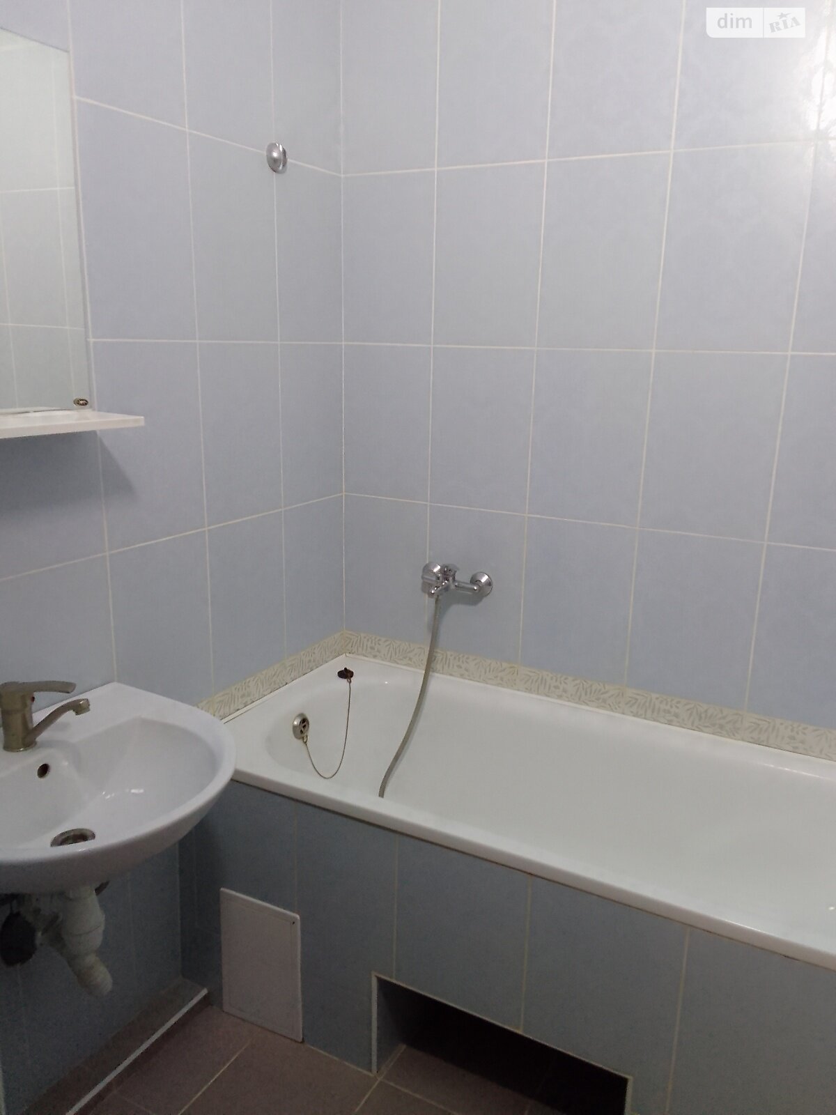 двокімнатна квартира в Рівному, район 12-школа, на вул. Буковинська 3 в довготривалу оренду помісячно фото 1 двокімнатна квартира в Рівному, район 12-школа, на вул. Буковинська 3 в довготривалу оренду помісячно фото 1