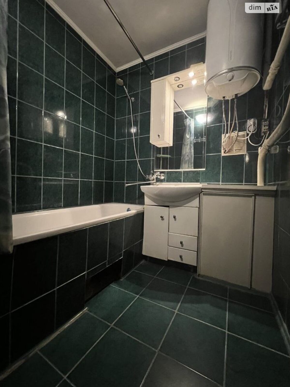 трехкомнатная квартира в Ровно, район 12-школа, на ул. Крушельницкой Соломии 75 в аренду на долгий срок помесячно фото 1 трехкомнатная квартира в Ровно, район 12-школа, на ул. Крушельницкой Соломии 75 в аренду на долгий срок помесячно фото 1