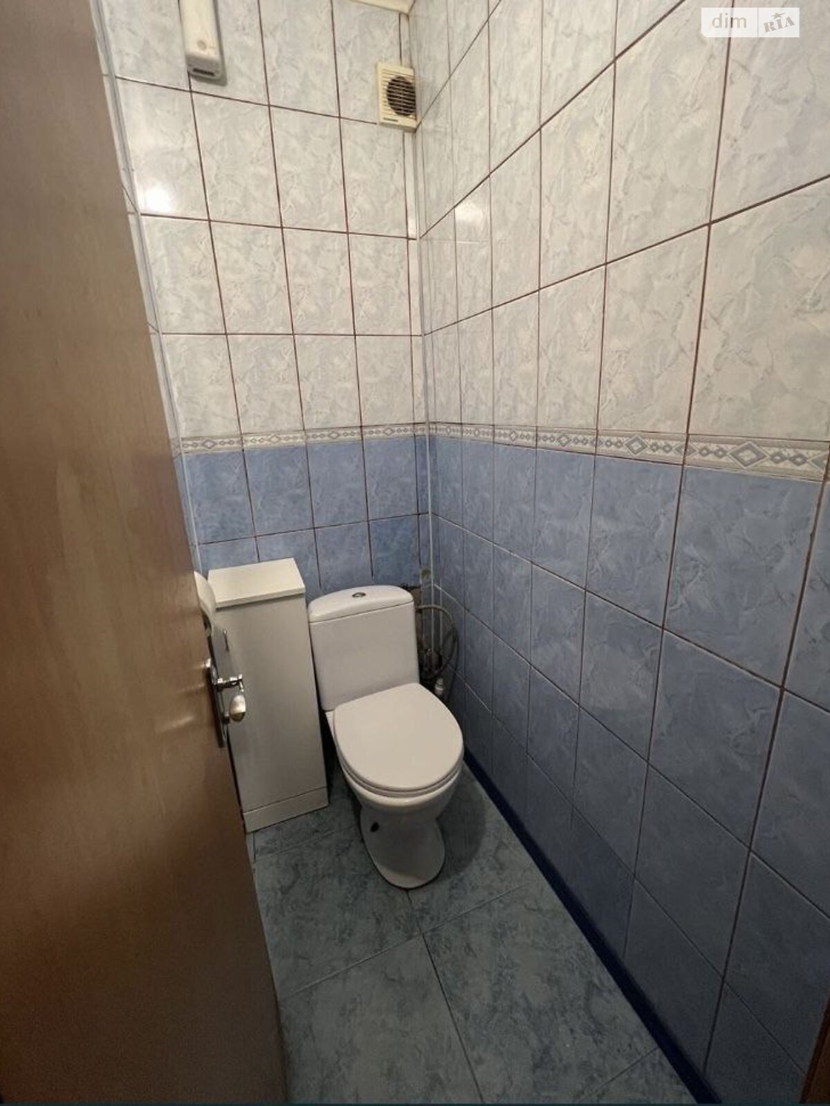трехкомнатная квартира в Ровно, район 12-школа, на ул. Крушельницкой Соломии 75 в аренду на долгий срок помесячно фото 1 трехкомнатная квартира в Ровно, район 12-школа, на ул. Крушельницкой Соломии 75 в аренду на долгий срок помесячно фото 1