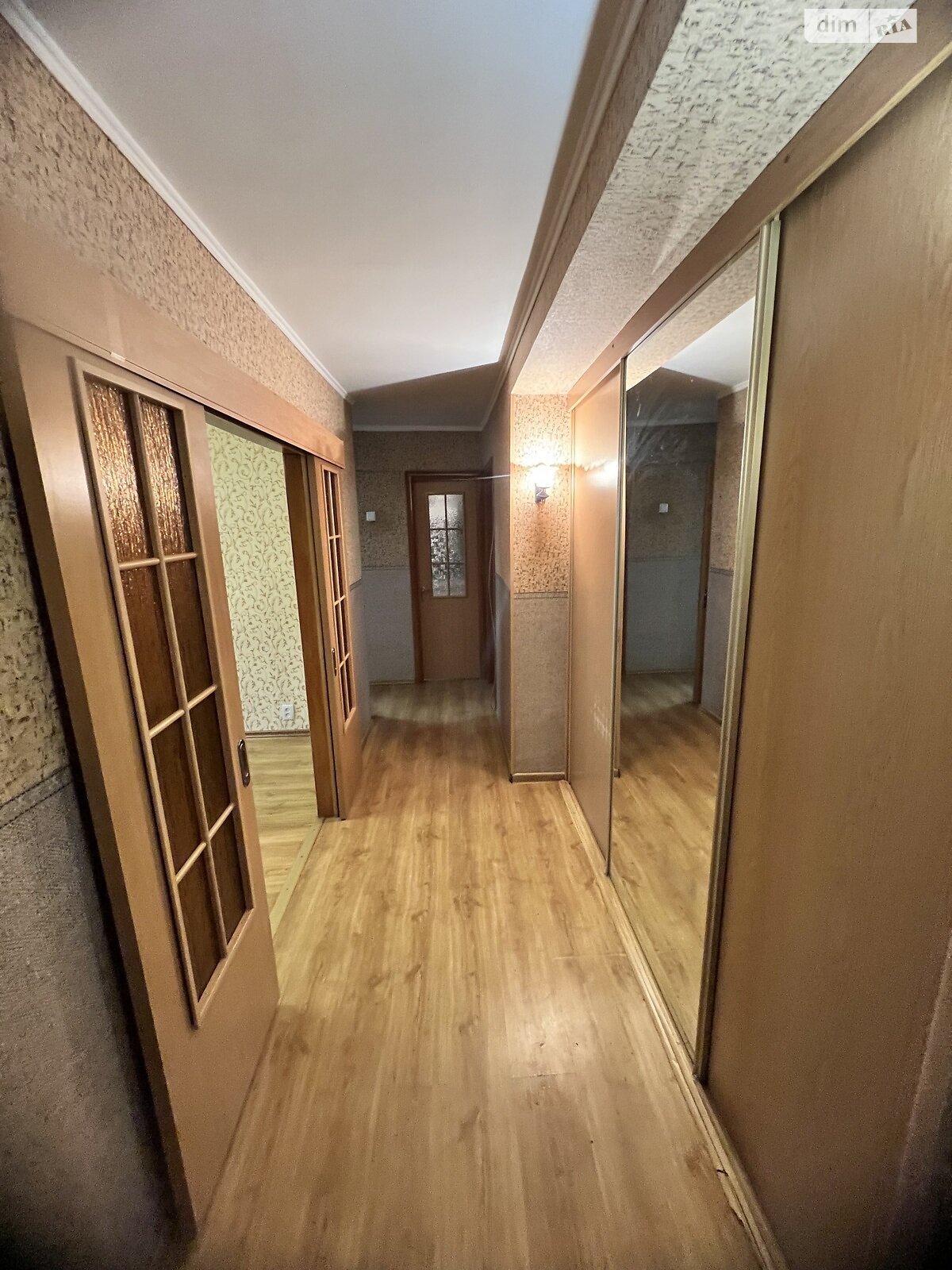 трехкомнатная квартира в Ровно, район 12-школа, на ул. Крушельницкой Соломии 75 в аренду на долгий срок помесячно фото 1 трехкомнатная квартира в Ровно, район 12-школа, на ул. Крушельницкой Соломии 75 в аренду на долгий срок помесячно фото 1
