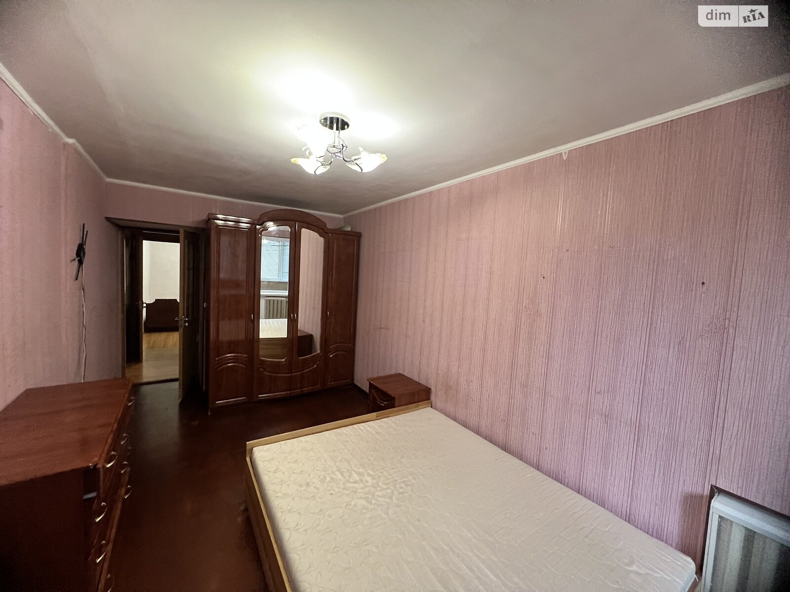 трехкомнатная квартира в Ровно, район 12-школа, на ул. Крушельницкой Соломии 75 в аренду на долгий срок помесячно фото 1 трехкомнатная квартира в Ровно, район 12-школа, на ул. Крушельницкой Соломии 75 в аренду на долгий срок помесячно фото 1