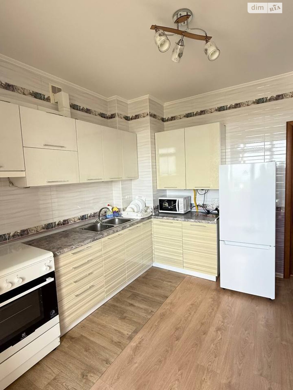 однокомнатная квартира в Ровно, район 12-школа, на ул. Савура Клима 14А в аренду на долгий срок помесячно фото 1