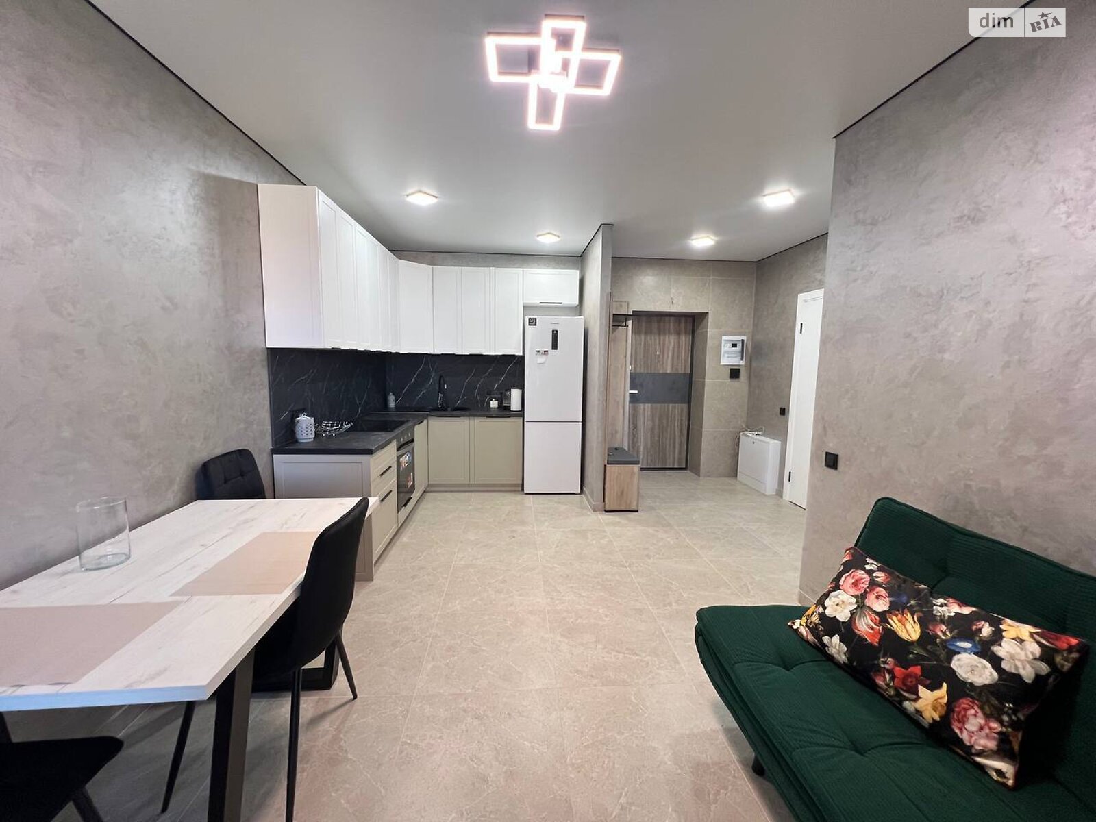 однокімнатна квартира в Рівному, район Авторинок, на вул. Корольова 9А в довготривалу оренду помісячно фото 1