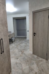 однокомнатная квартира с ремонтом в Ровно, район Авторынок, на ул. Королева 9В в аренду на долгий срок помесячно фото 2