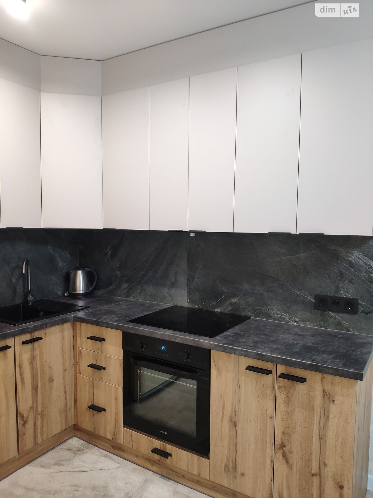 однокомнатная квартира с ремонтом в Ровно, район Авторынок, на ул. Королева 9В в аренду на долгий срок помесячно фото 1