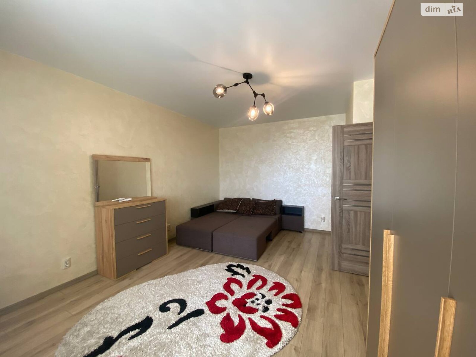 однокомнатная квартира в Ровно, район Авторынок, на ул. Королева 5А в аренду на долгий срок помесячно фото 1 однокомнатная квартира в Ровно, район Авторынок, на ул. Королева 5А в аренду на долгий срок помесячно фото 1