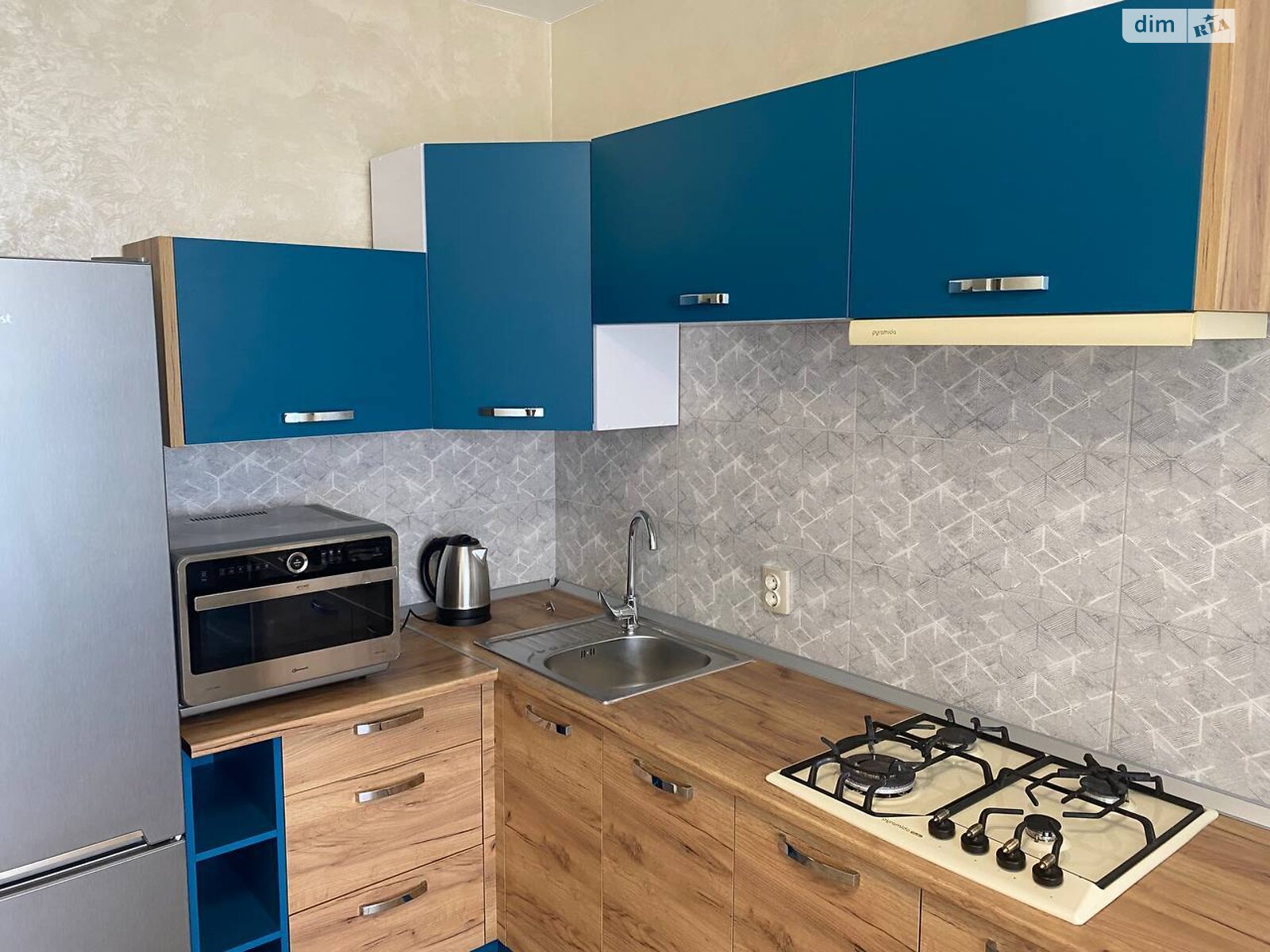 однокомнатная квартира в Ровно, район Авторынок, на ул. Королева 5А в аренду на долгий срок помесячно фото 1 однокомнатная квартира в Ровно, район Авторынок, на ул. Королева 5А в аренду на долгий срок помесячно фото 1