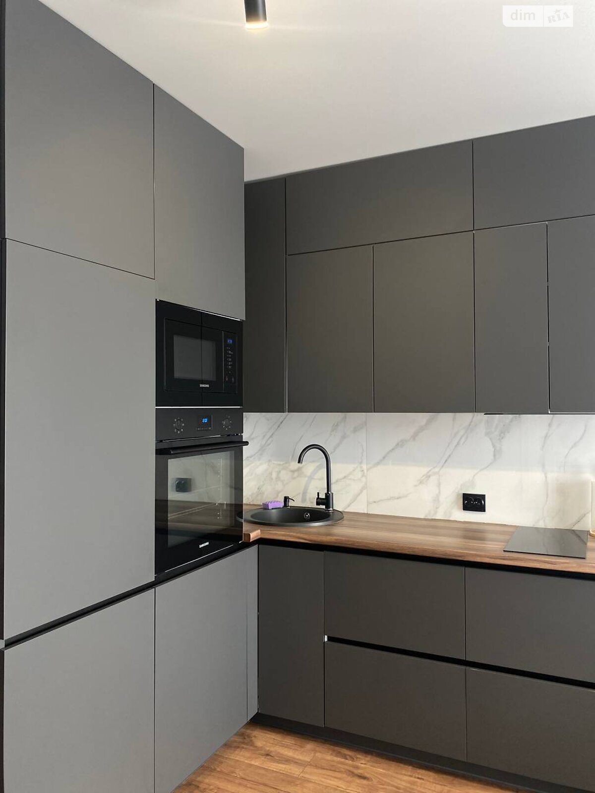 двокімнатна квартира в Рівному, район Авторинок, на вул. Корольова 9 в довготривалу оренду помісячно фото 1