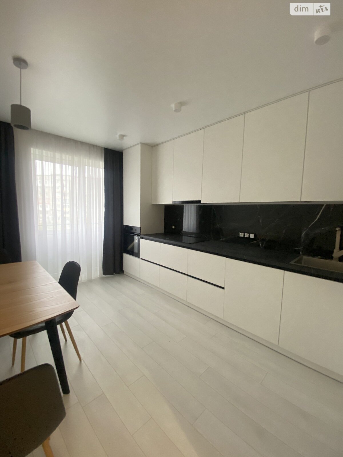 однокомнатная квартира в Ровно, район Авторынок, на ул. Соборная 285Ж в аренду на долгий срок помесячно фото 1