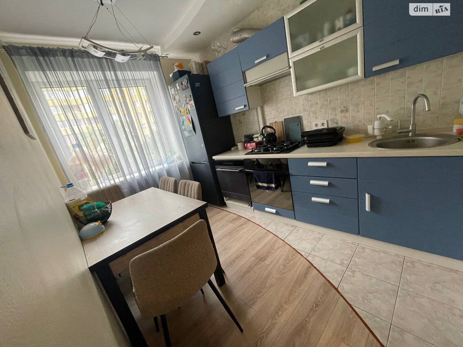 трехкомнатная квартира в Ровно, район Автовокзал, на ул. Галицкого Данилы в аренду на долгий срок помесячно фото 1