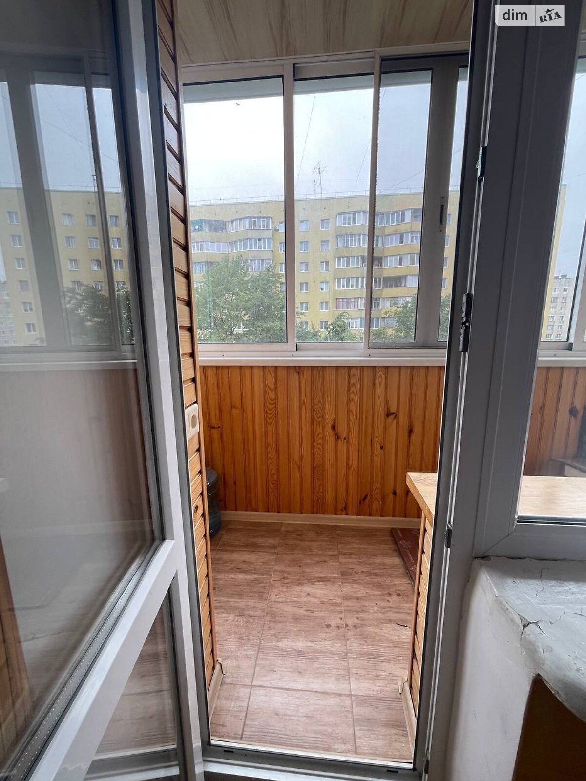 трехкомнатная квартира в Ровно, район Автовокзал, на ул. Галицкого Данилы в аренду на долгий срок помесячно фото 1
