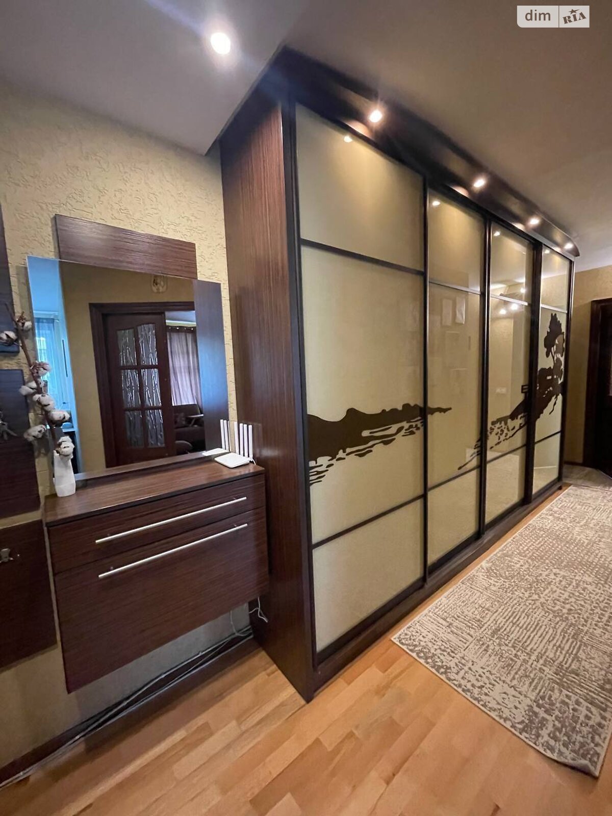 трехкомнатная квартира в Ровно, район Автовокзал, на ул. Галицкого Данилы в аренду на долгий срок помесячно фото 1