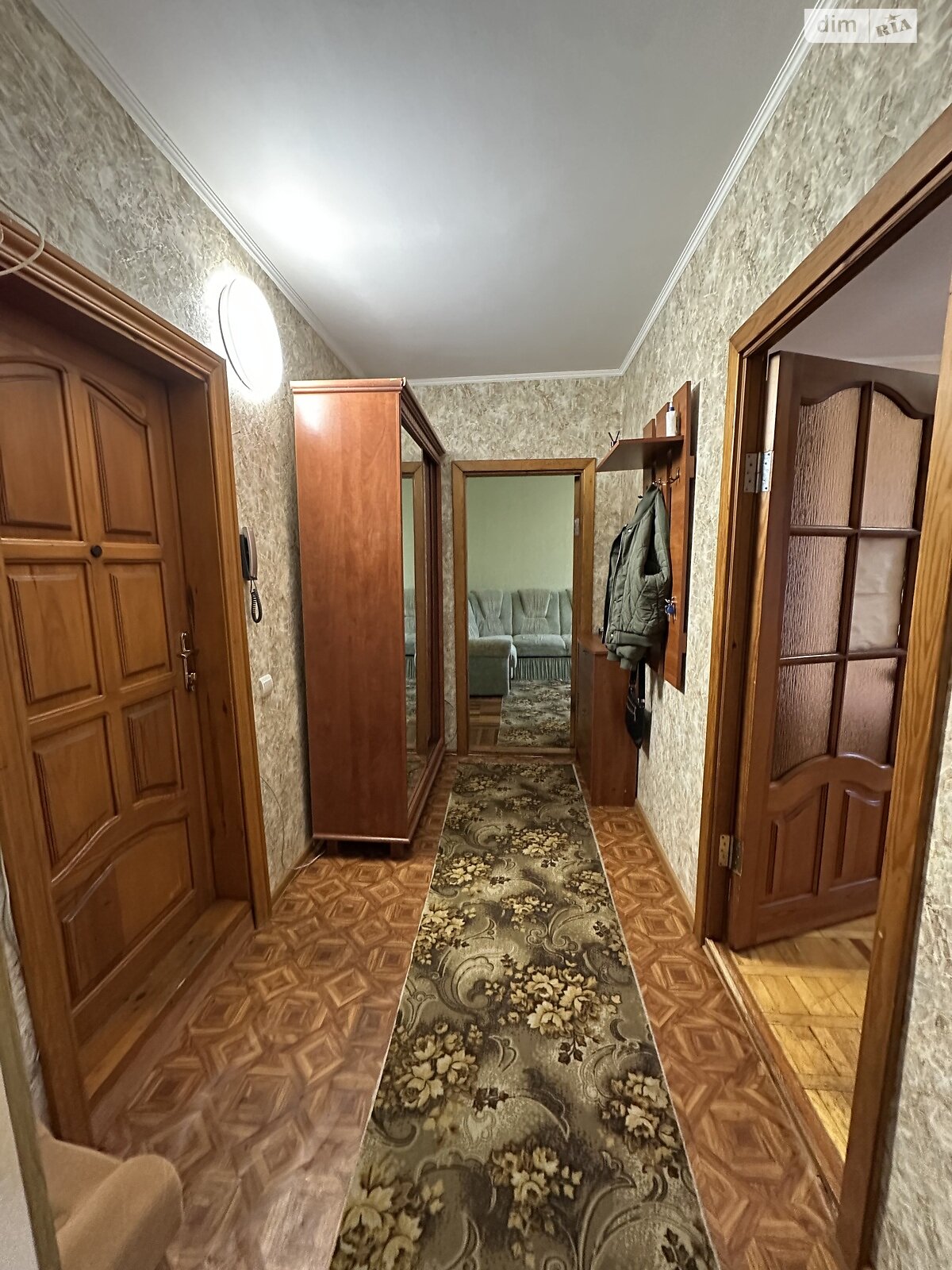 двухкомнатная квартира в Ровно, район Автовокзал, на ул. Галицкого Данилы 6 в аренду на долгий срок помесячно фото 1 двухкомнатная квартира в Ровно, район Автовокзал, на ул. Галицкого Данилы 6 в аренду на долгий срок помесячно фото 1