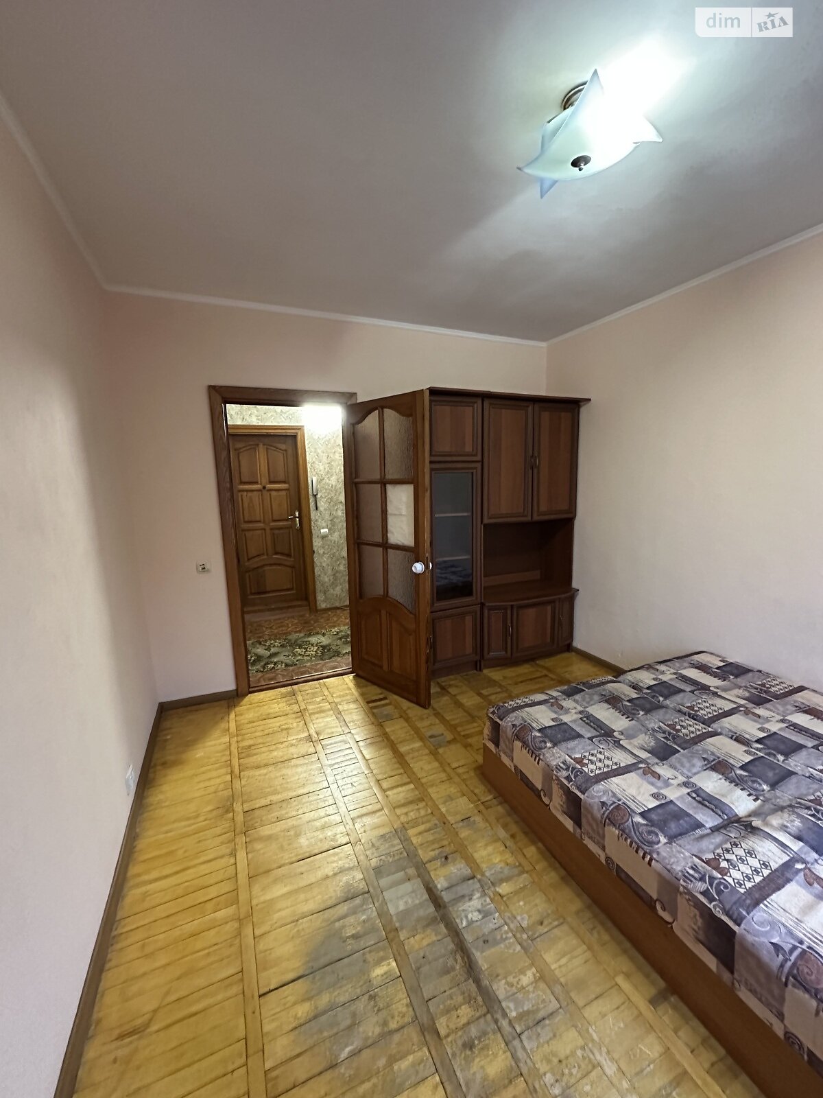 двухкомнатная квартира в Ровно, район Автовокзал, на ул. Галицкого Данилы 6 в аренду на долгий срок помесячно фото 1 двухкомнатная квартира в Ровно, район Автовокзал, на ул. Галицкого Данилы 6 в аренду на долгий срок помесячно фото 1