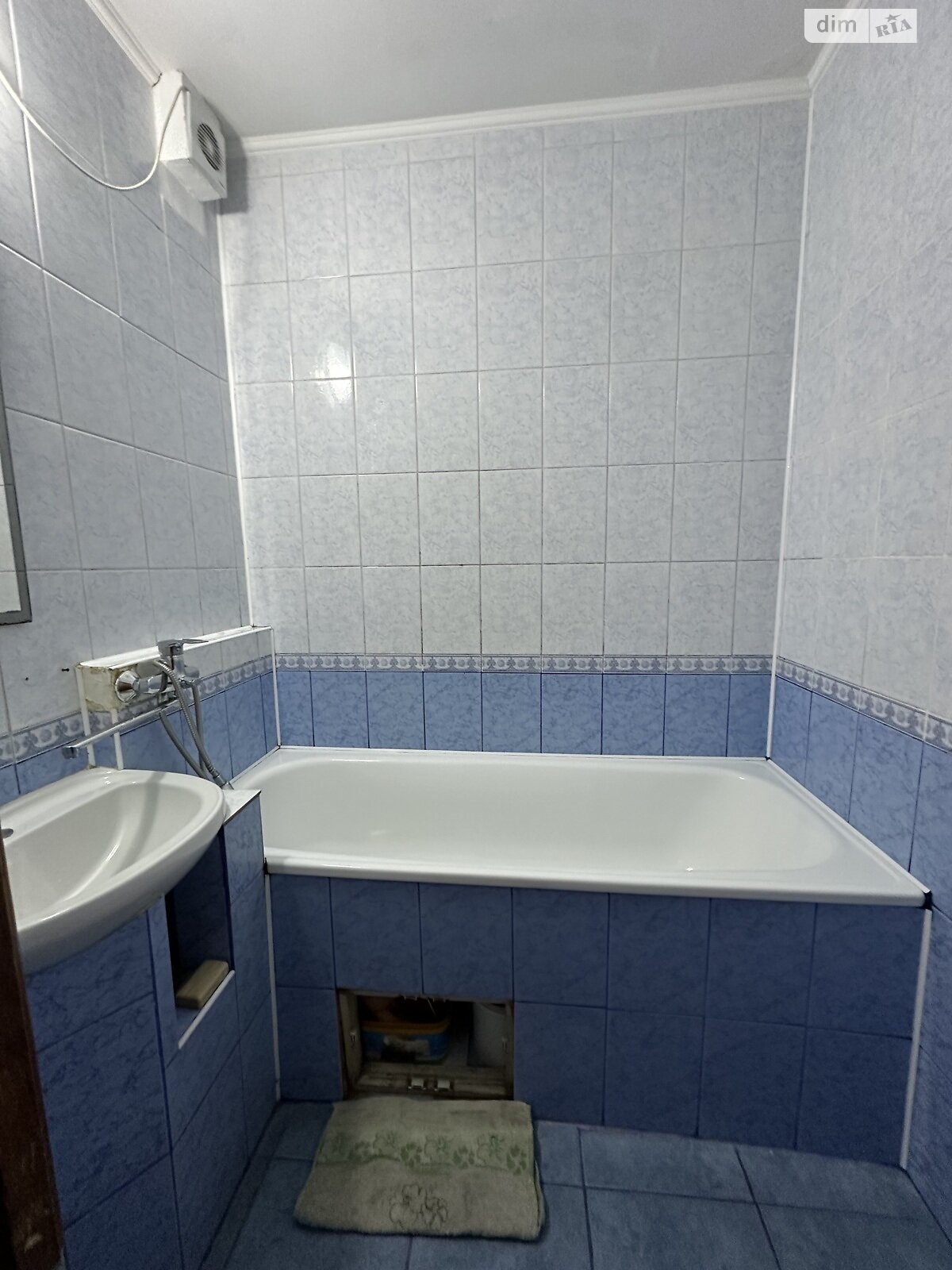 двухкомнатная квартира в Ровно, район Автовокзал, на ул. Галицкого Данилы 6 в аренду на долгий срок помесячно фото 1 двухкомнатная квартира в Ровно, район Автовокзал, на ул. Галицкого Данилы 6 в аренду на долгий срок помесячно фото 1