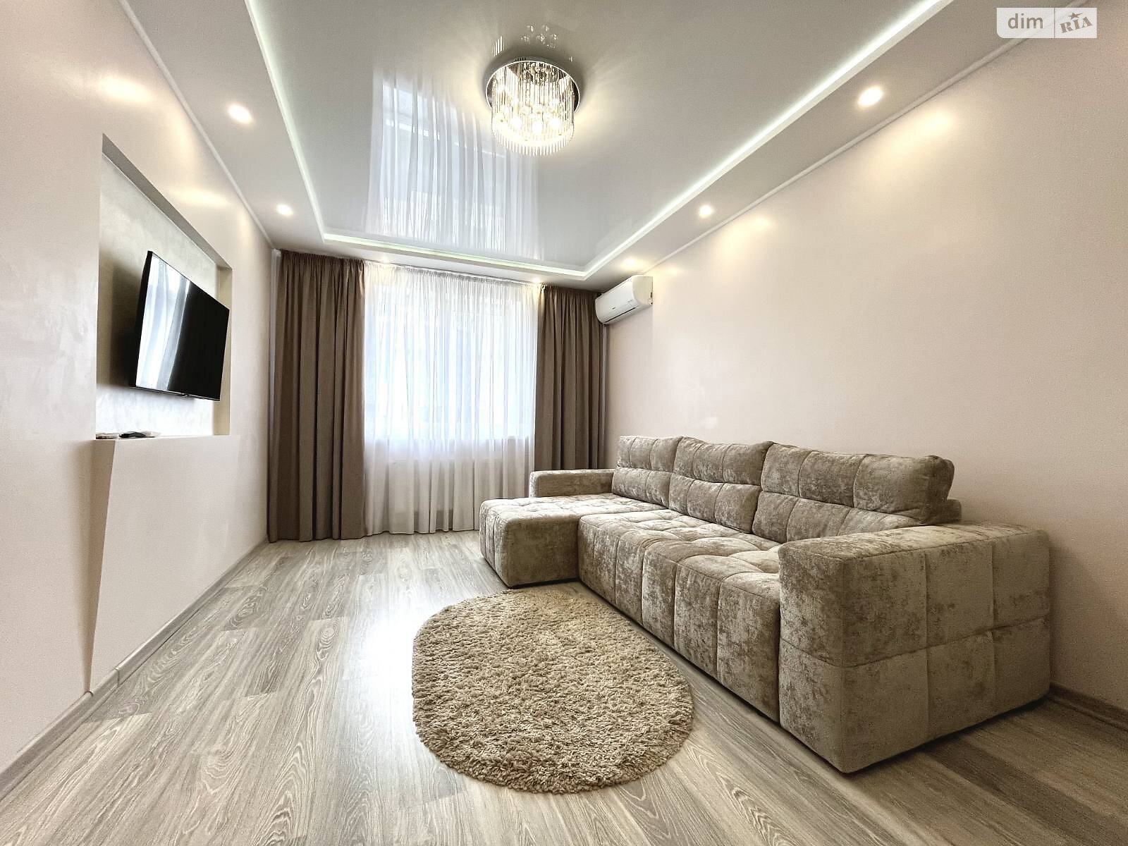 однокімнатна квартира в Рівному, район Боярка, на вул. Анатолія Лабунського в довготривалу оренду помісячно фото 1