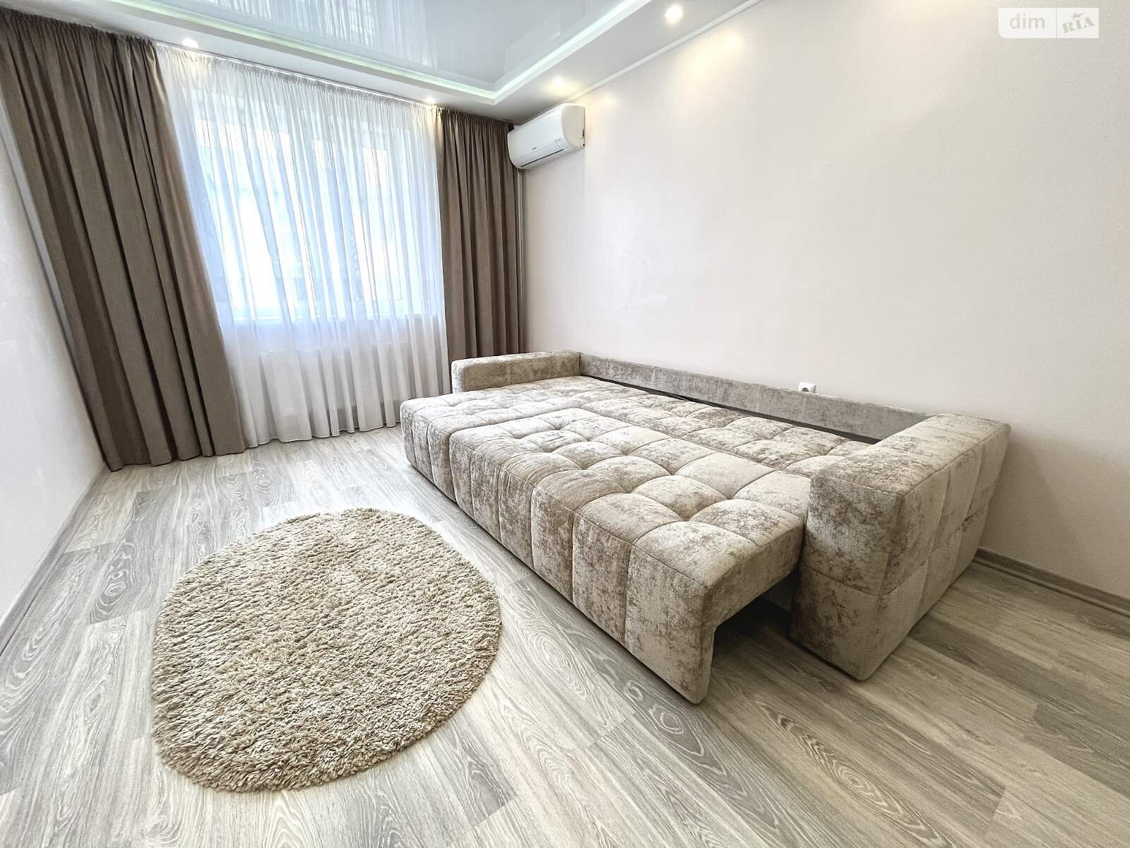 однокімнатна квартира в Рівному, район Боярка, на вул. Анатолія Лабунського в довготривалу оренду помісячно фото 1