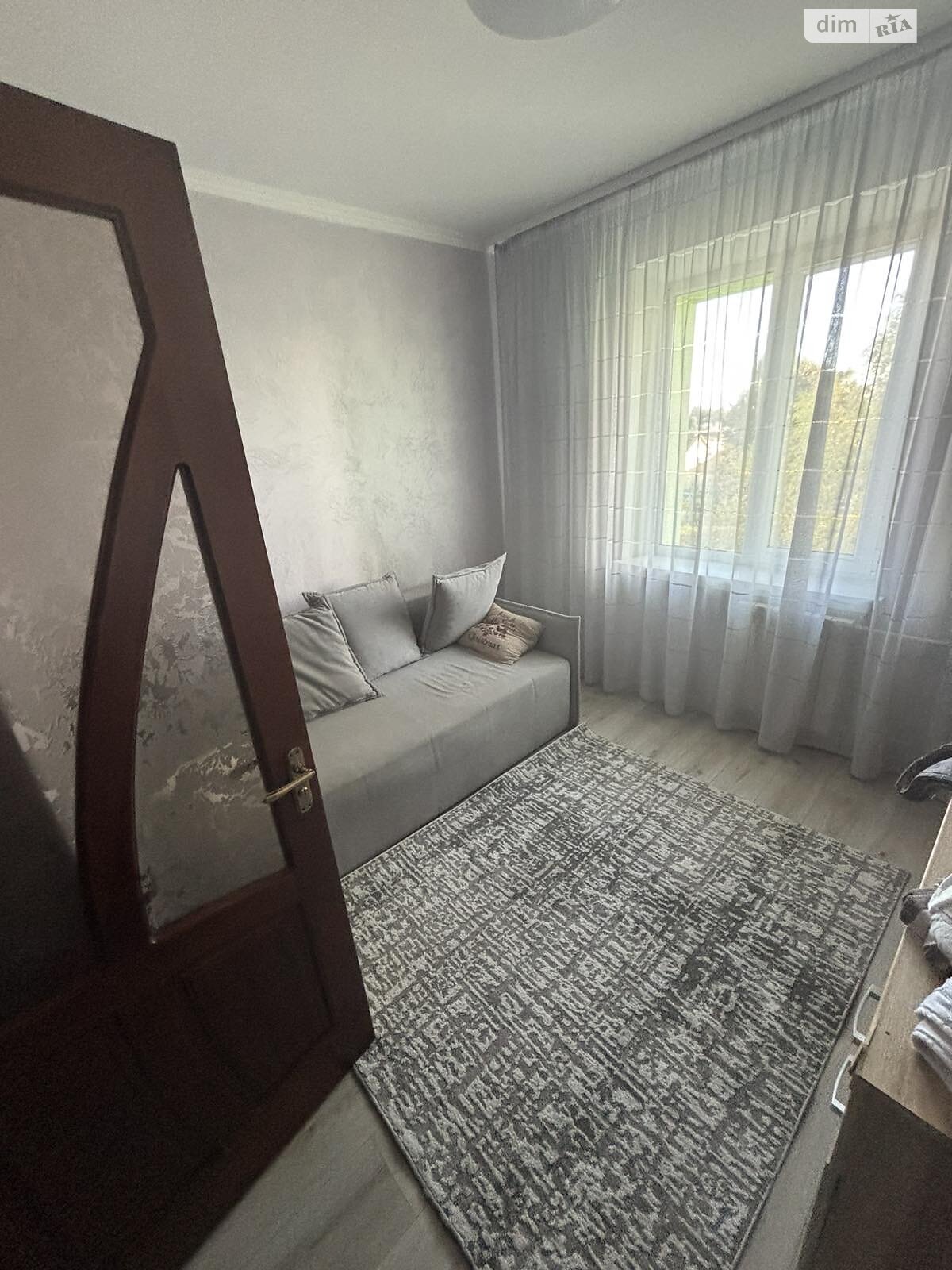 трехкомнатная квартира в Ровно, район Боярка, на ул. Кулика и Гудачека 10, кв. 124 в аренду на долгий срок помесячно фото 1