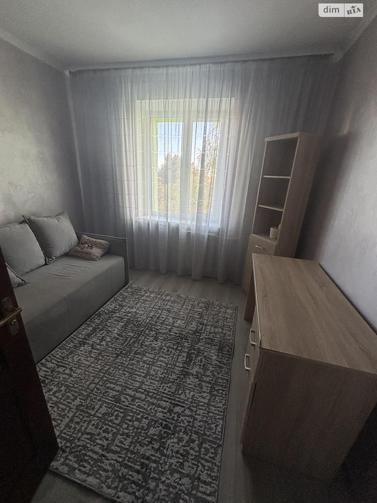 трехкомнатная квартира в Ровно, район Боярка, на ул. Кулика и Гудачека 10, кв. 124 в аренду на долгий срок помесячно фото 1