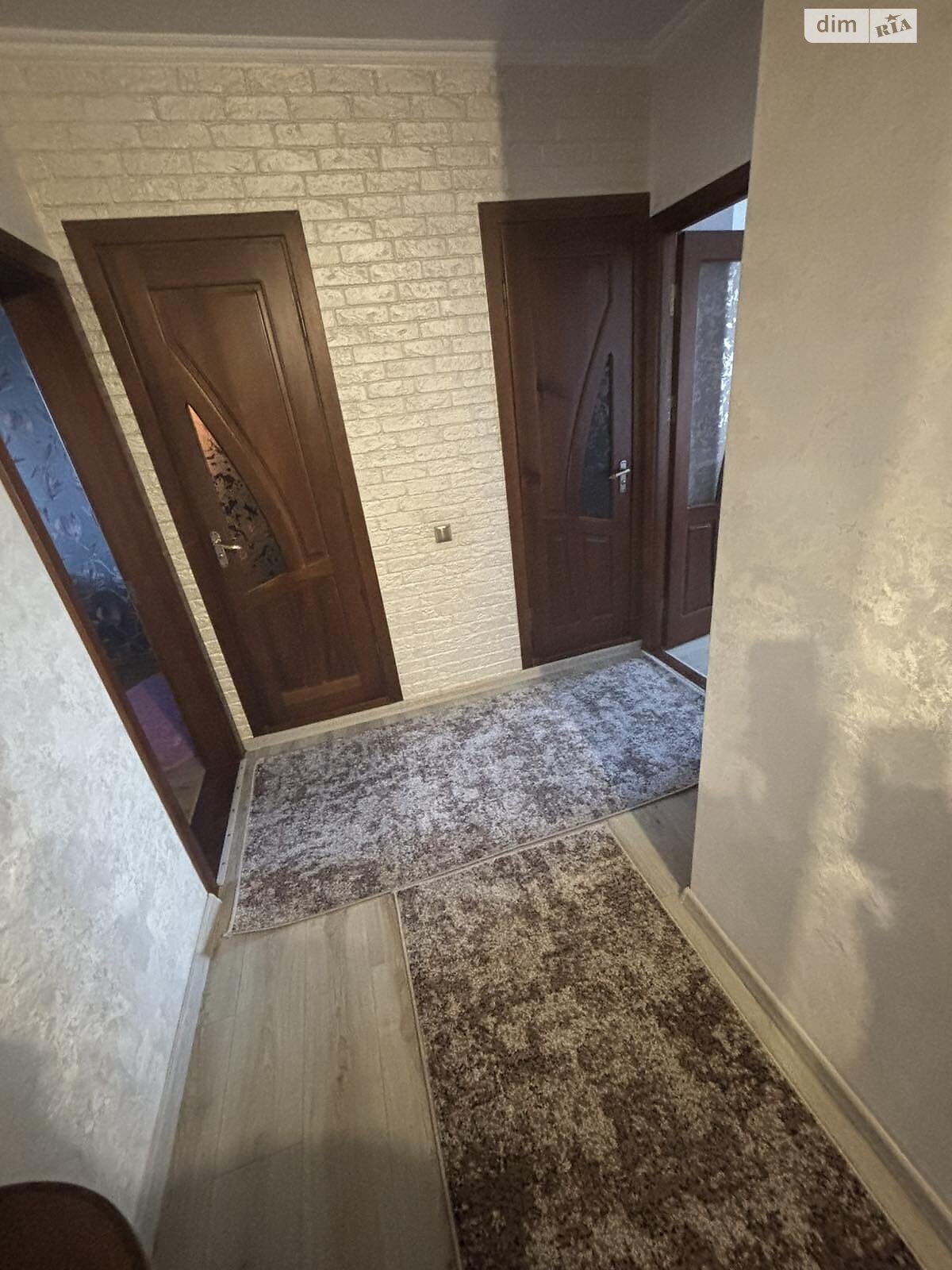 трехкомнатная квартира в Ровно, район Боярка, на ул. Кулика и Гудачека 10, кв. 124 в аренду на долгий срок помесячно фото 1