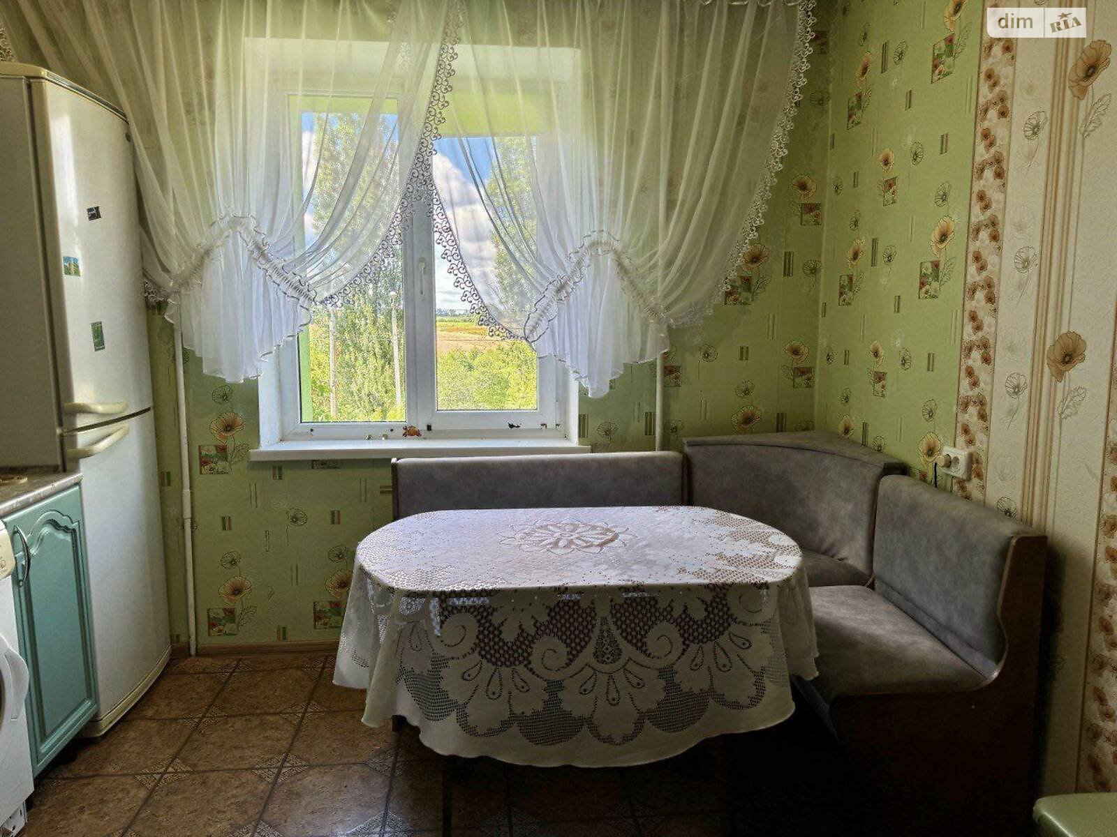 трикімнатна квартира в Рівному, район Боярка, на вул. Кулика і Гудачека в довготривалу оренду помісячно фото 1 трикімнатна квартира в Рівному, район Боярка, на вул. Кулика і Гудачека в довготривалу оренду помісячно фото 1