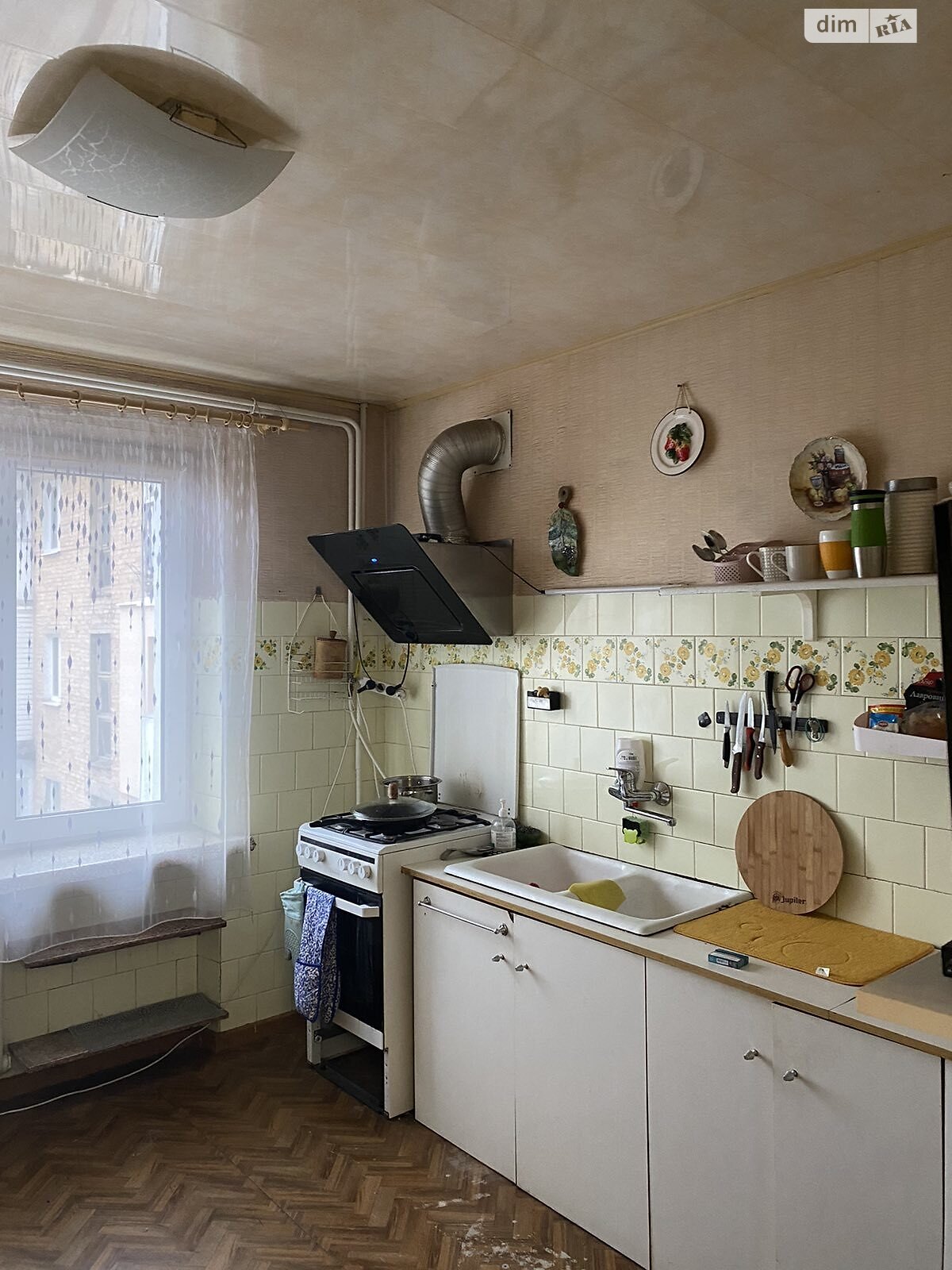 трикімнатна квартира з ремонтом в Рівному, район Чайка, на пров. Червонія в довготривалу оренду помісячно фото 1 трикімнатна квартира з ремонтом в Рівному, район Чайка, на пров. Червонія в довготривалу оренду помісячно фото 1