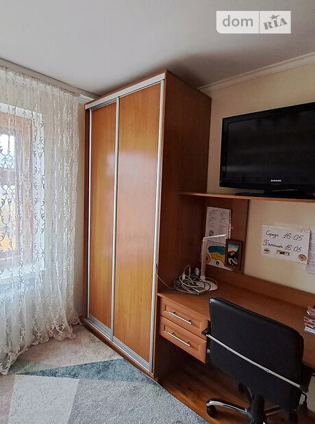 трехкомнатная квартира с ремонтом в Ровно, район Чайка, на Гайдамацька (Струтинської) 31 в аренду на долгий срок помесячно фото 1 трехкомнатная квартира с ремонтом в Ровно, район Чайка, на Гайдамацька (Струтинської) 31 в аренду на долгий срок помесячно фото 1